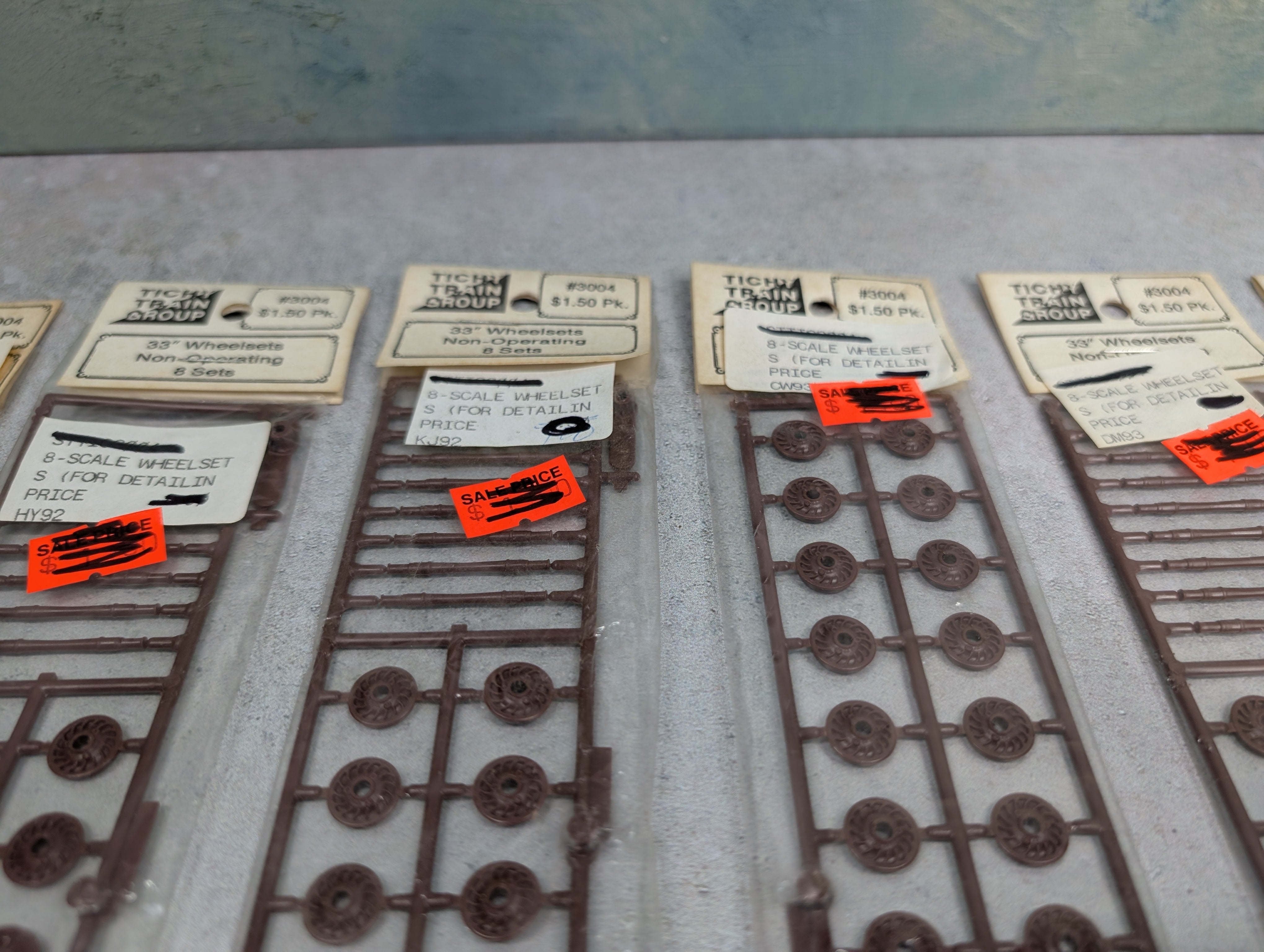 Tichy Train Group 3004 HO Scale Lot of 33" Wheelsets Non-Operating (13 pcs)