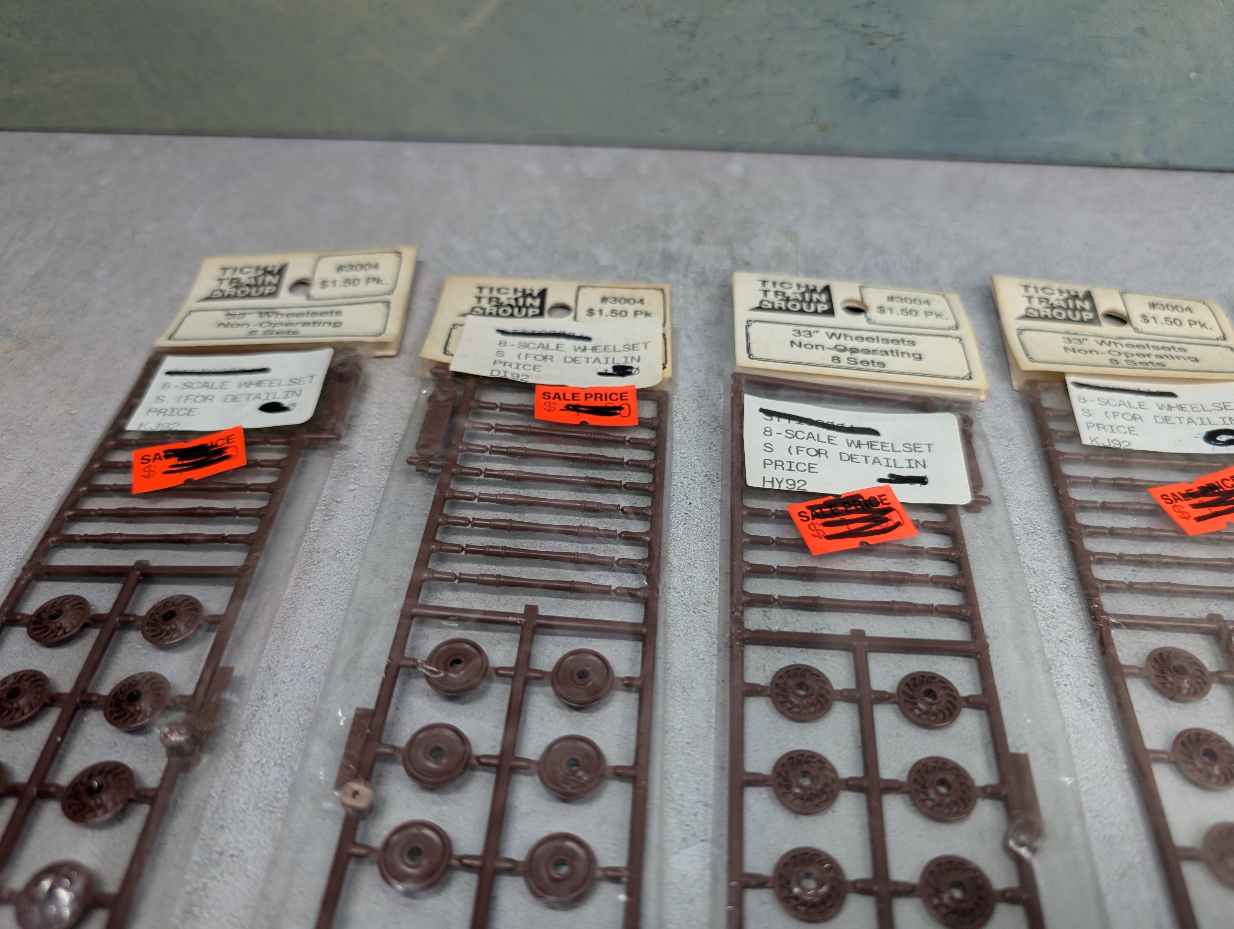 Tichy Train Group 3004 HO Scale Lot of 33" Wheelsets Non-Operating (13 pcs)