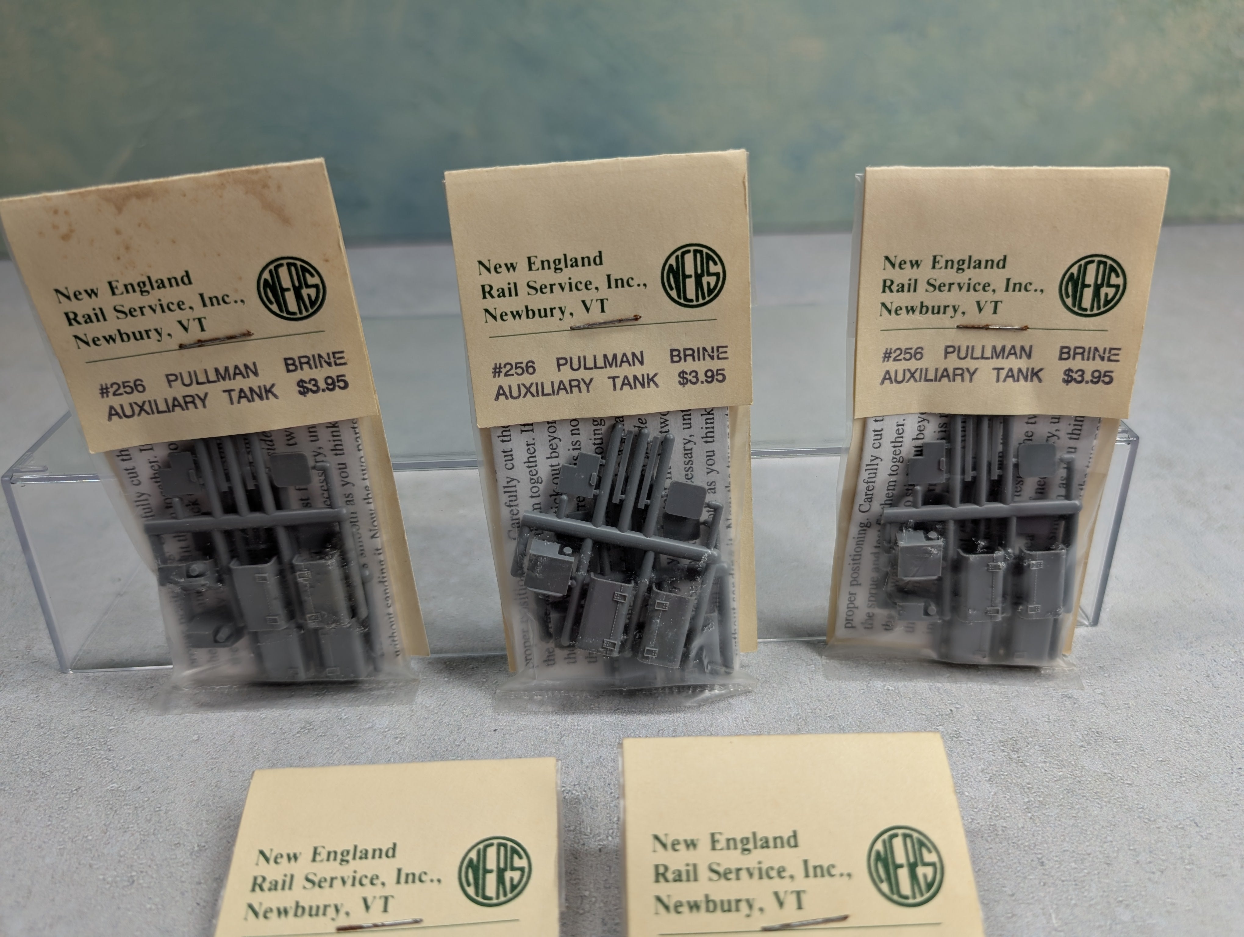 New England Rail Service 256 HO Scale Pullman Brine Auxiliary Tank Detail Parts (5 pcs)