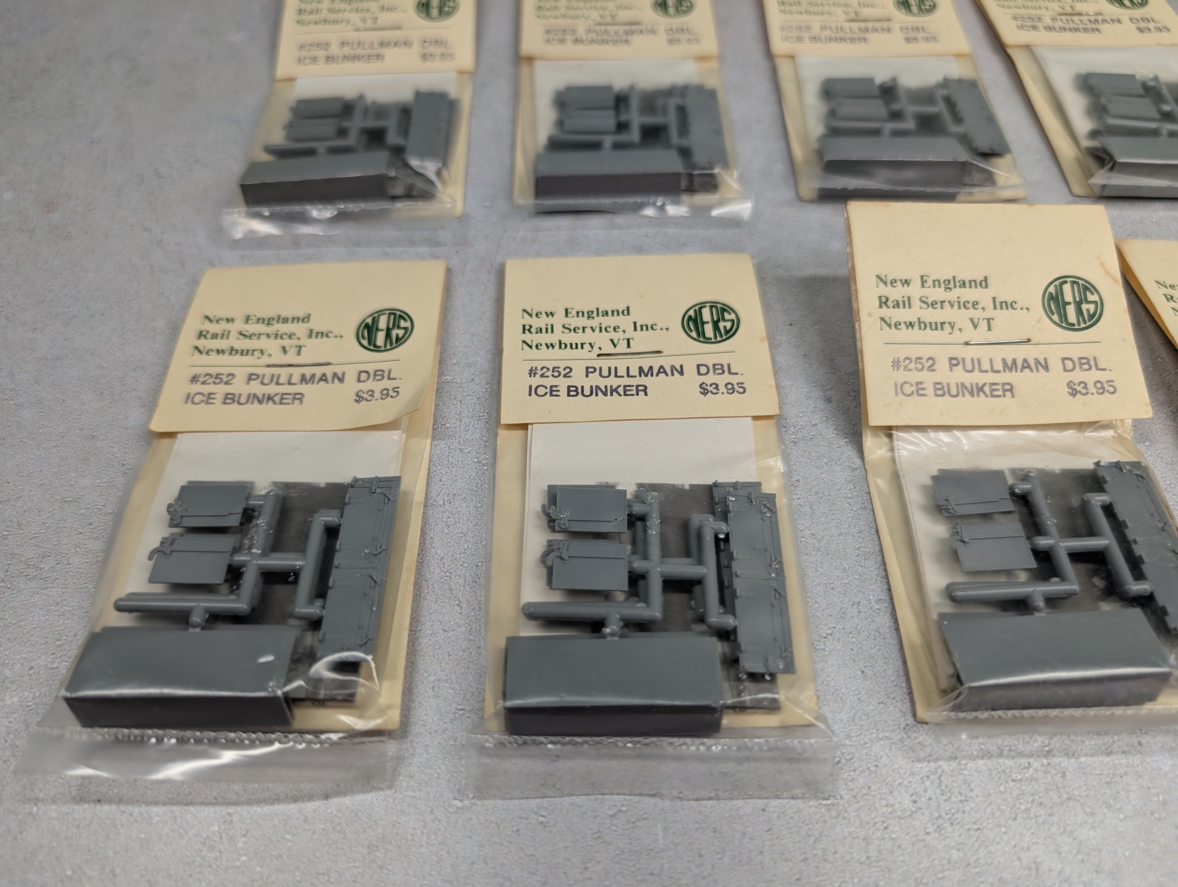 New England Rail Service 252 HO Scale Pullman DBL Ice Bunker Detail Parts (8 pcs)
