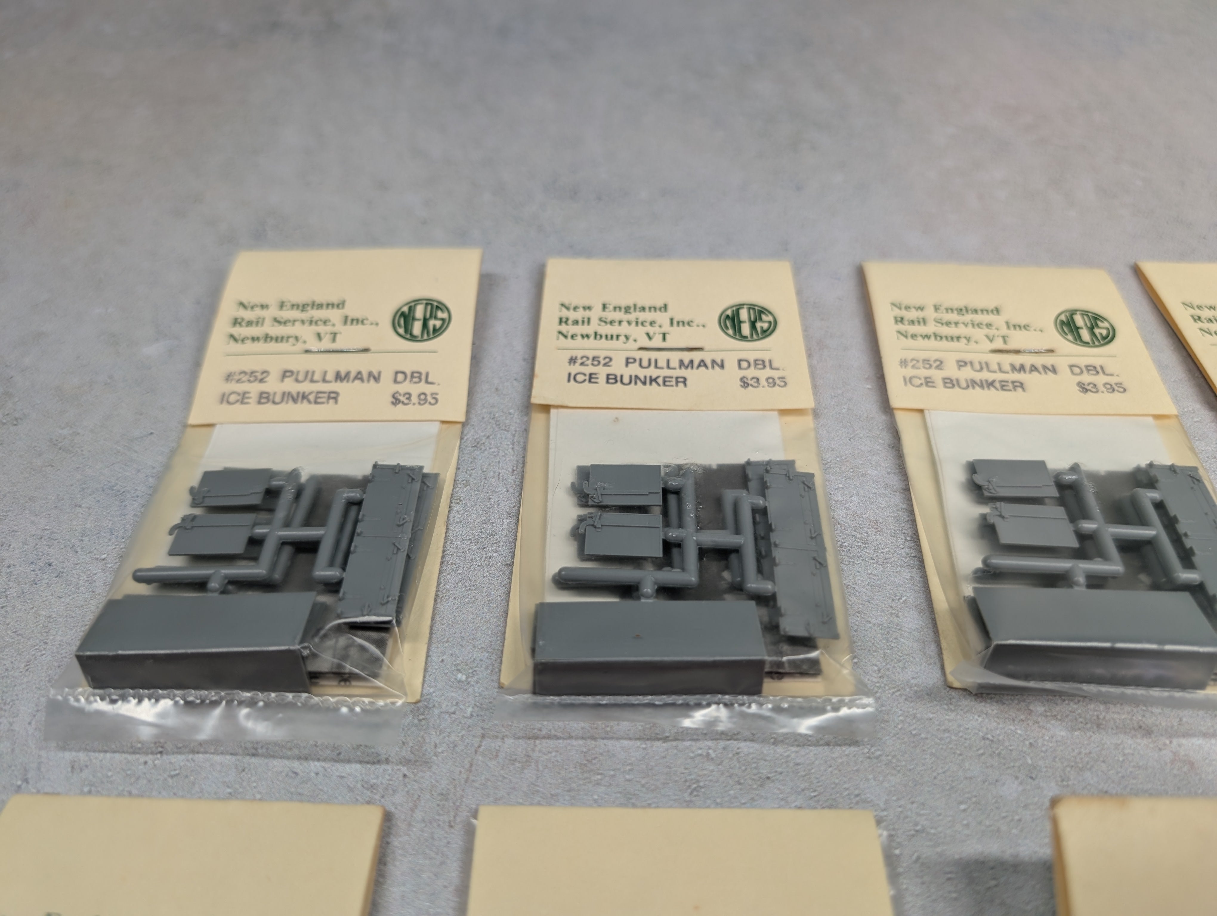 New England Rail Service 252 HO Scale Pullman DBL Ice Bunker Detail Parts (8 pcs)
