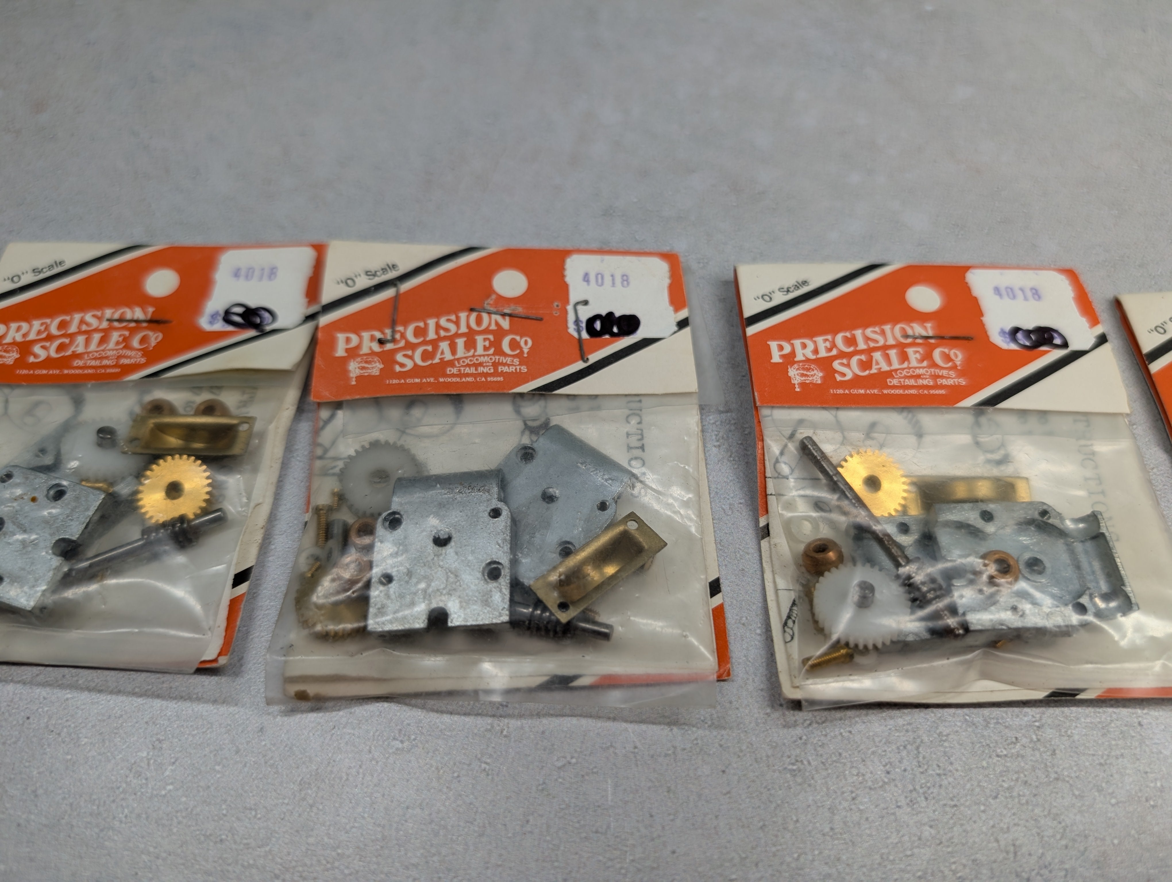 Precision Scale Co 4018 O 27:1 Gear Box -- 3mm Axle, 2mm Shaft, Detail Parts (4 pcs)