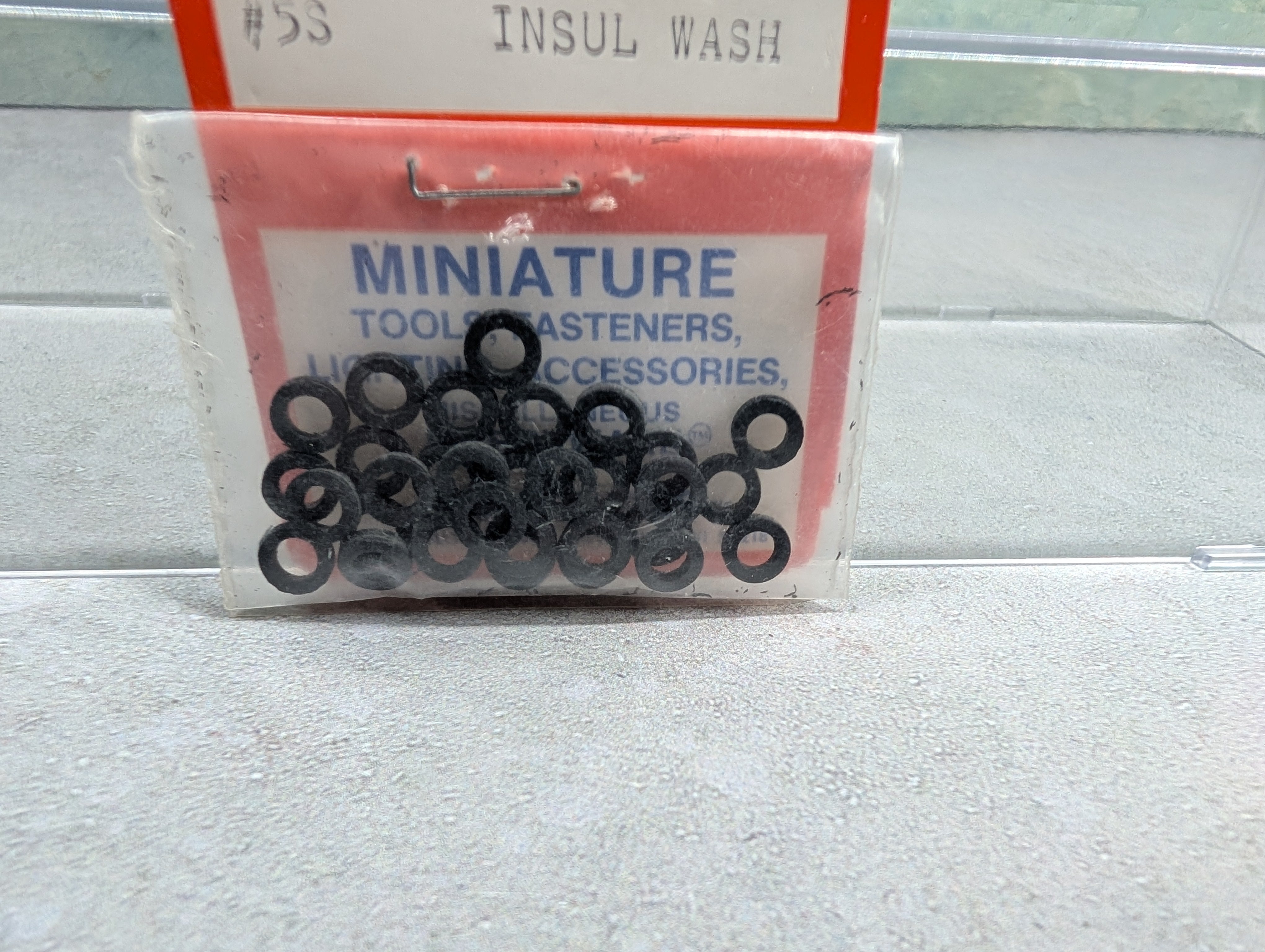 Walthers 947-1277 HO Scale Insulated Washers (48 pcs)