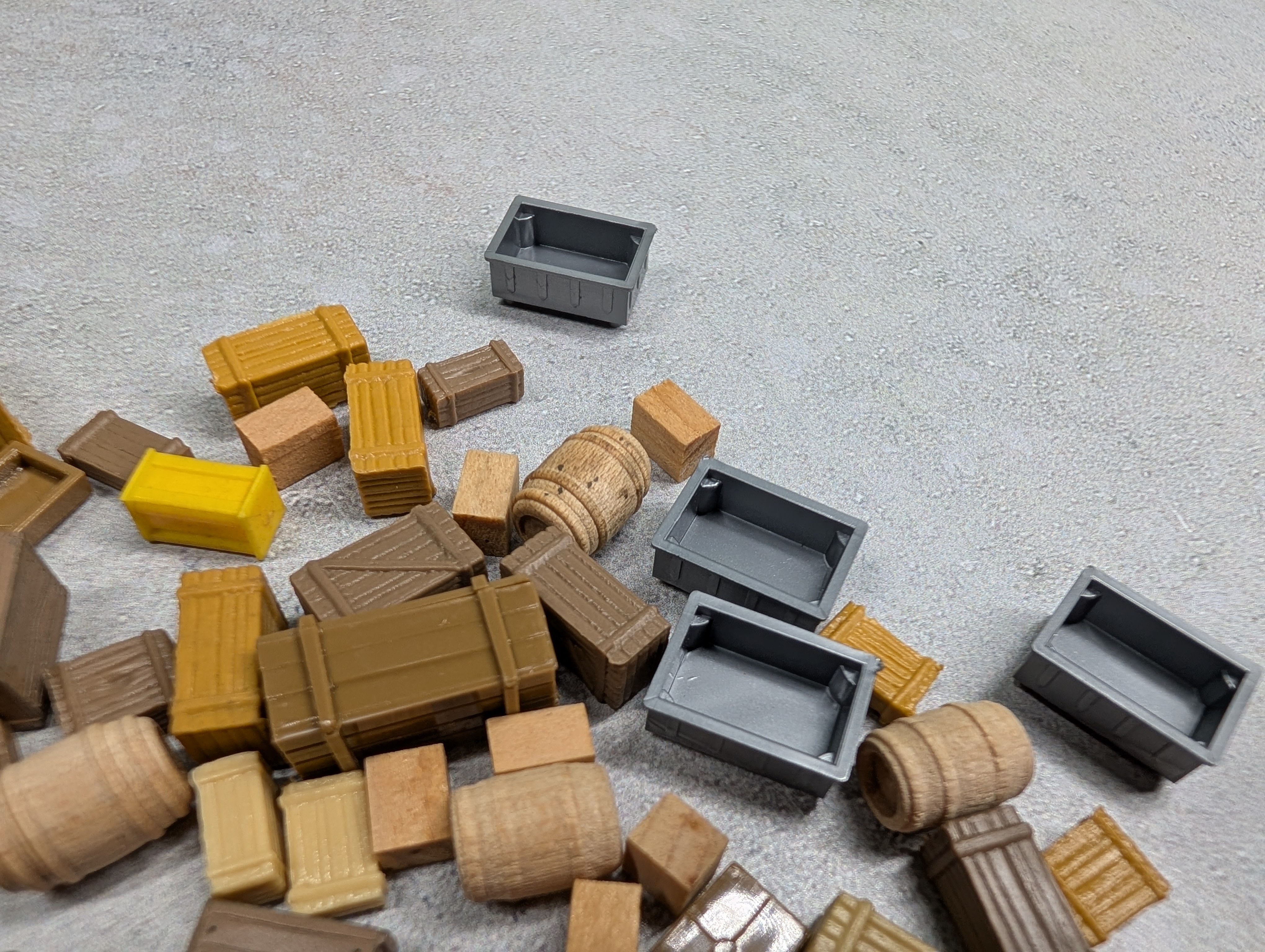 USED HO Scale Large lot of Crates & Boxes (90+ pcs)