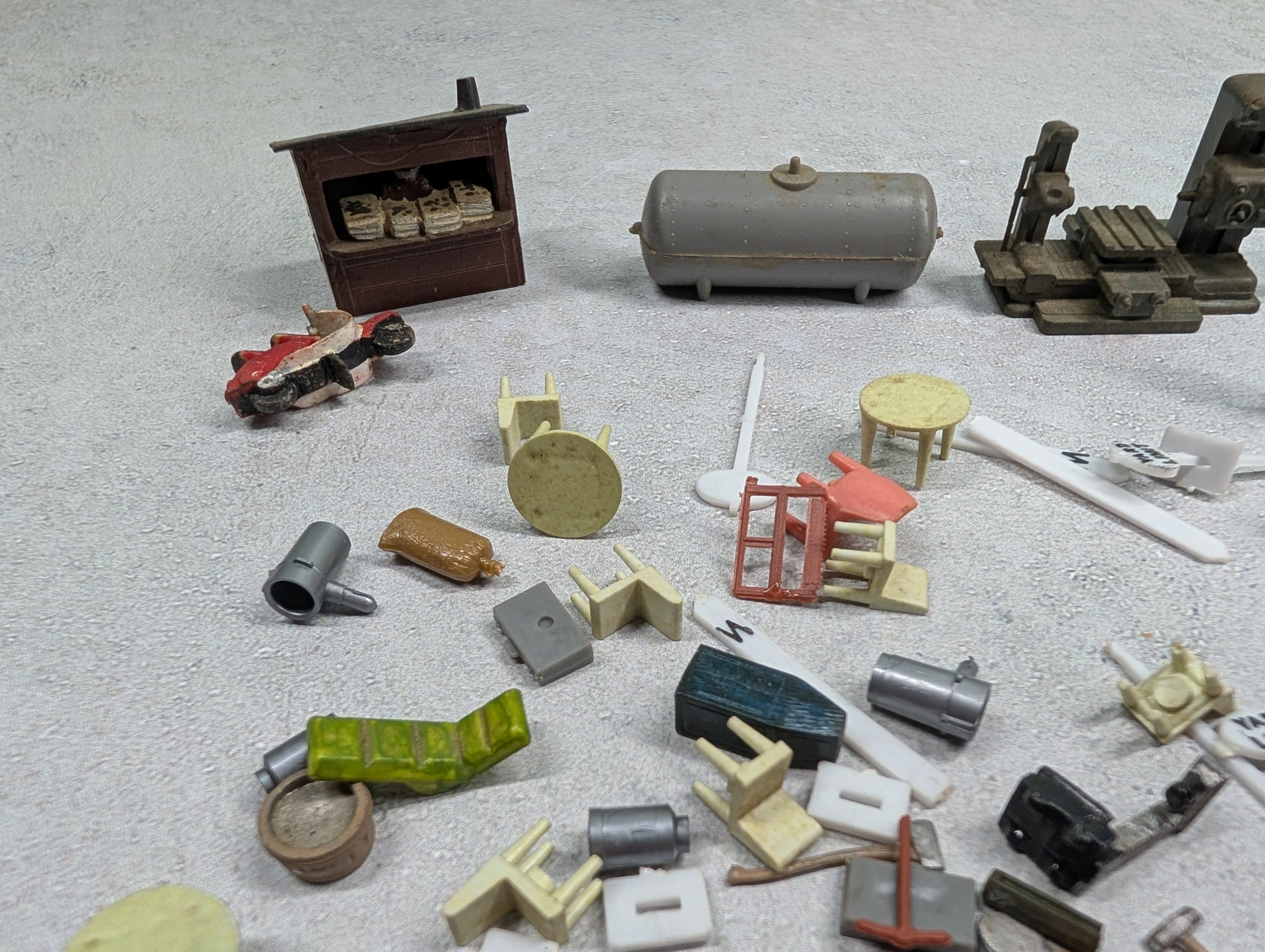 USED HO Scale Large Lot of Misc Details, Tables, Chairs, Shovels & More