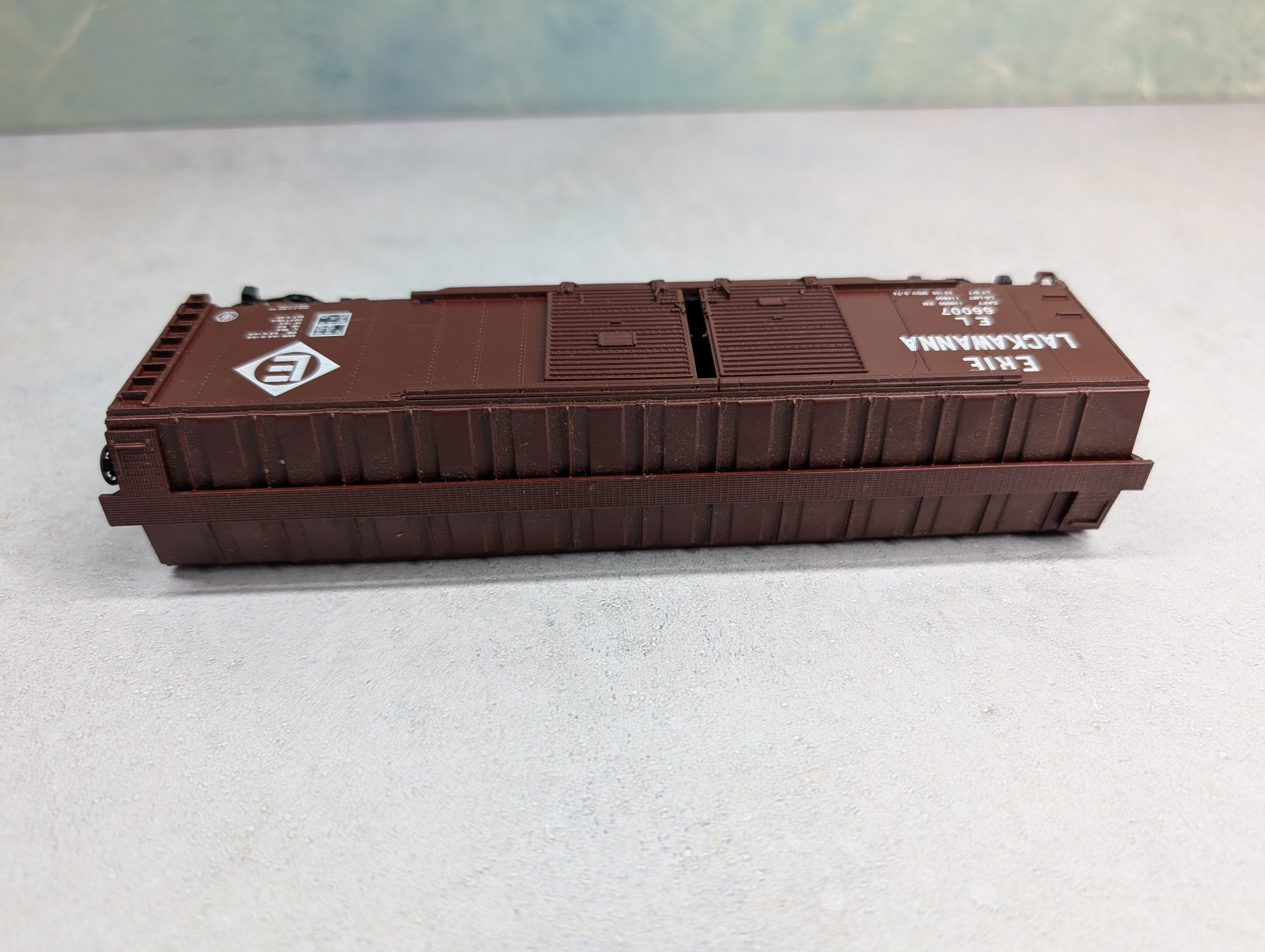 USED Athearn HO Scale 50' DD Box Car Erie Lackawanna EL #66007