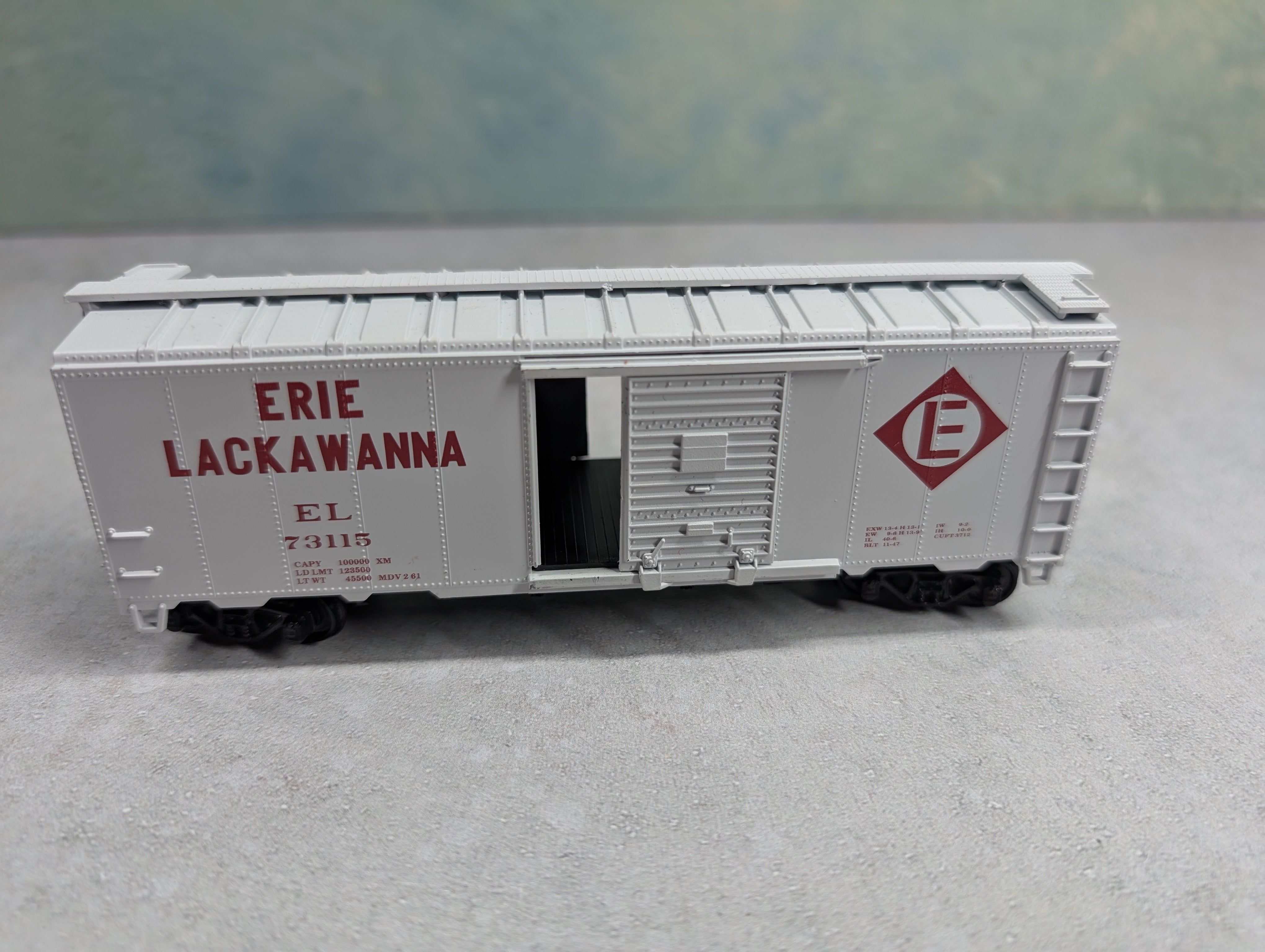 USED Athearn HO Scale 40' Box Car Erie Lackawanna EL #73115