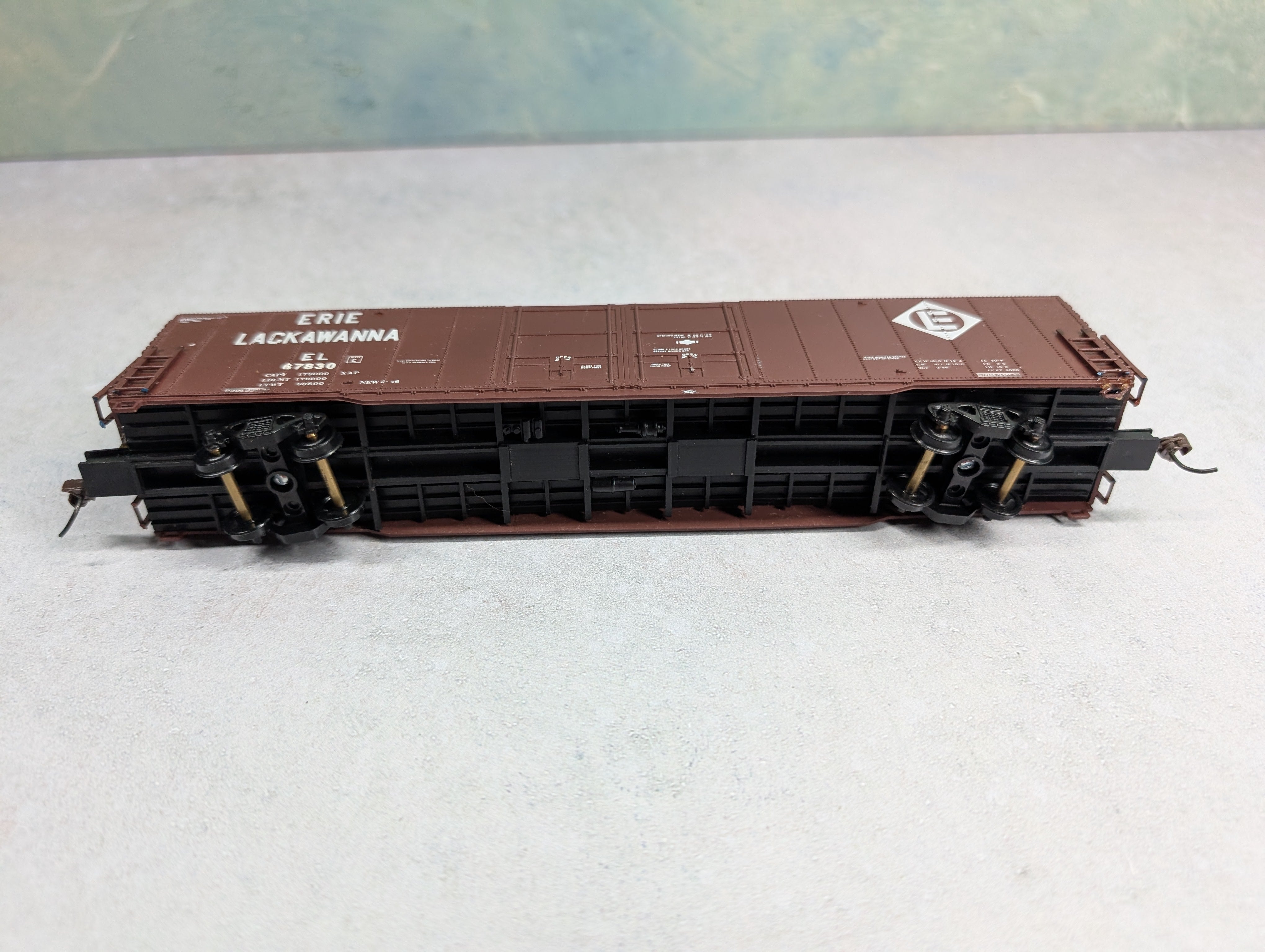 USED HO Scale 60' Box Car Erie Lackawanna EL #67830