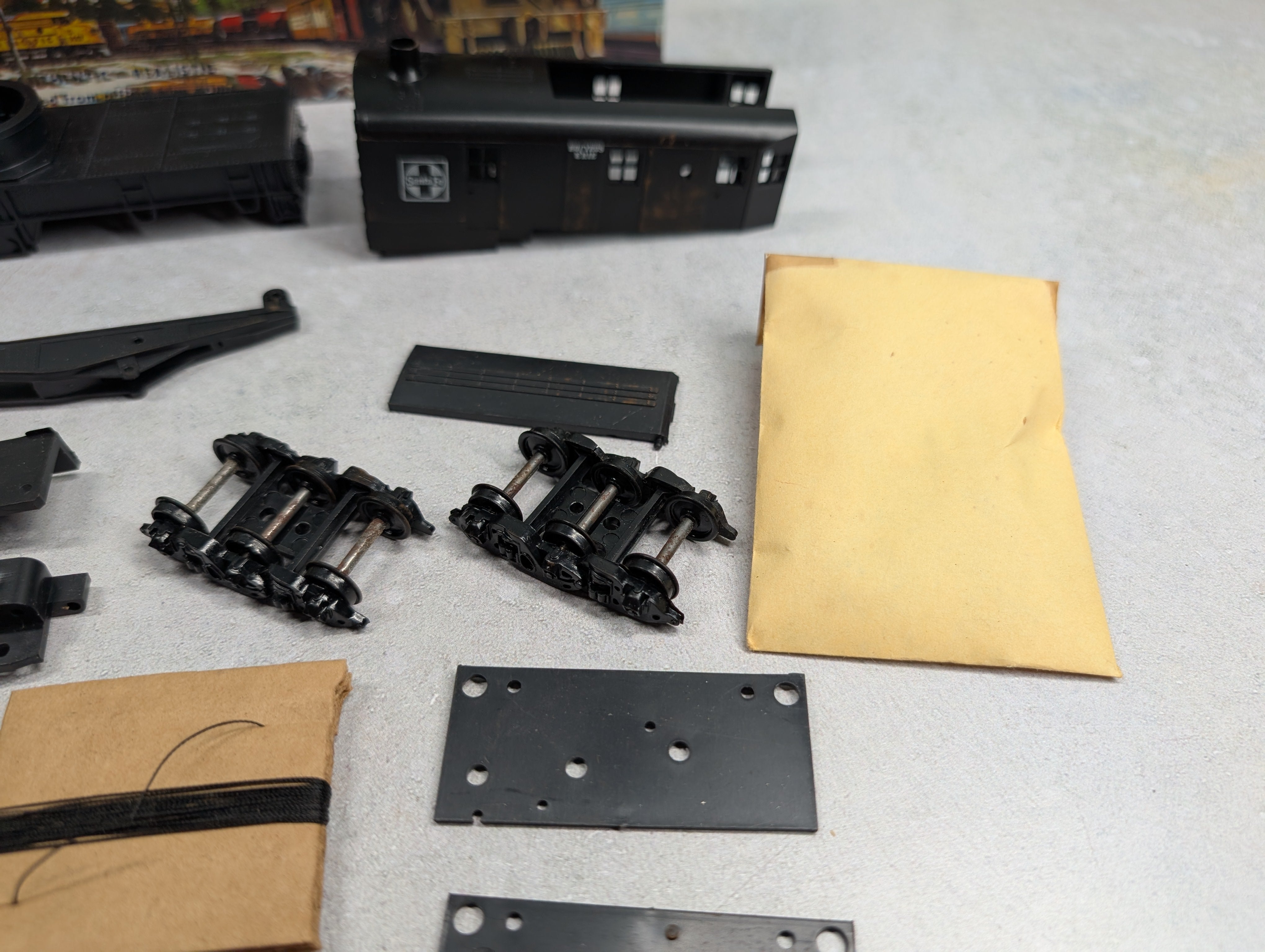 USED Athearn 1702 HO Scale 200-Ton Bucyrus Erie Crane Santa Fe KIT