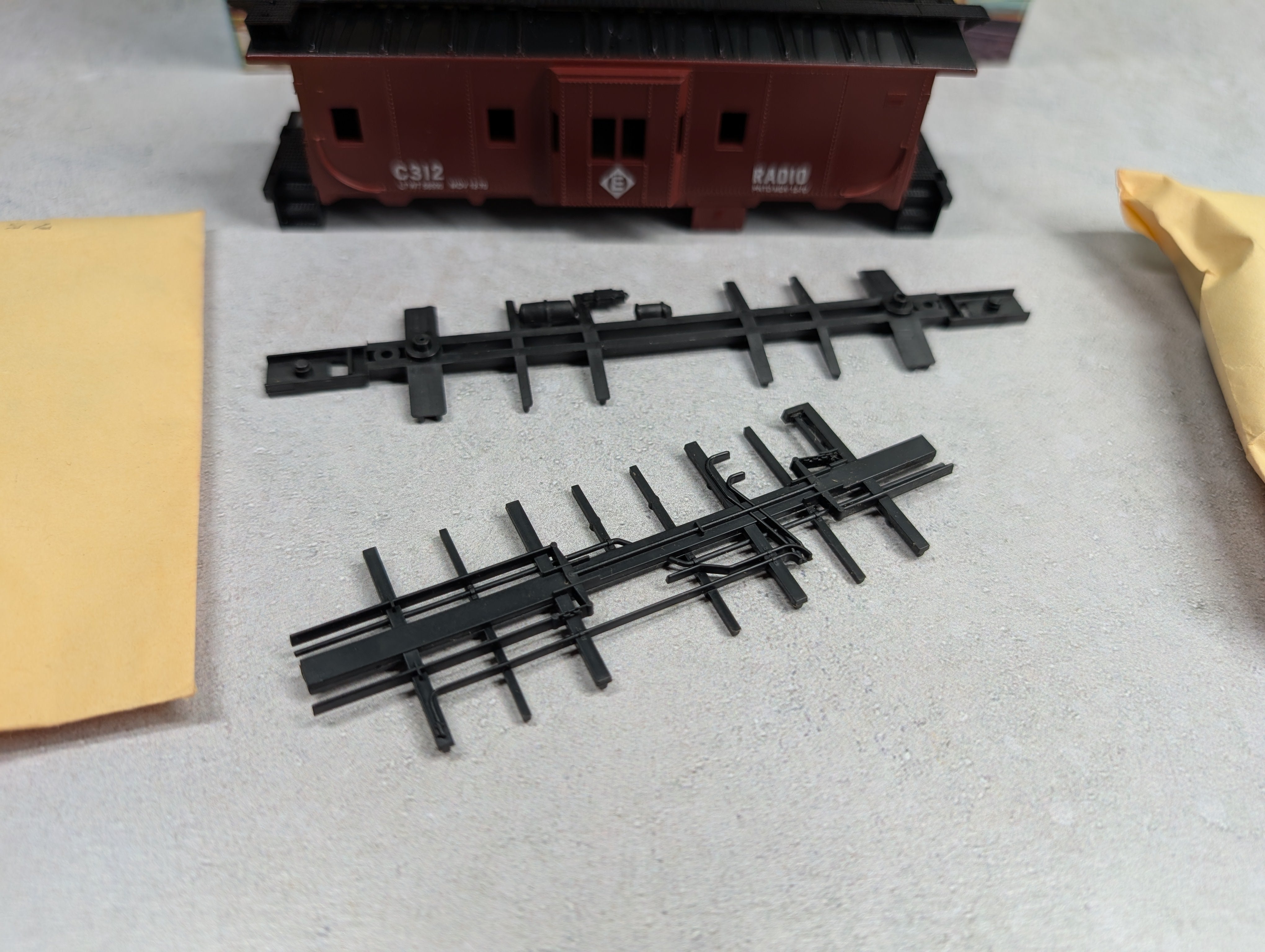 USED Athearn 861 HO Scale Bay Window Caboose Erie Lackawanna #C312 Bev-Bel KIT