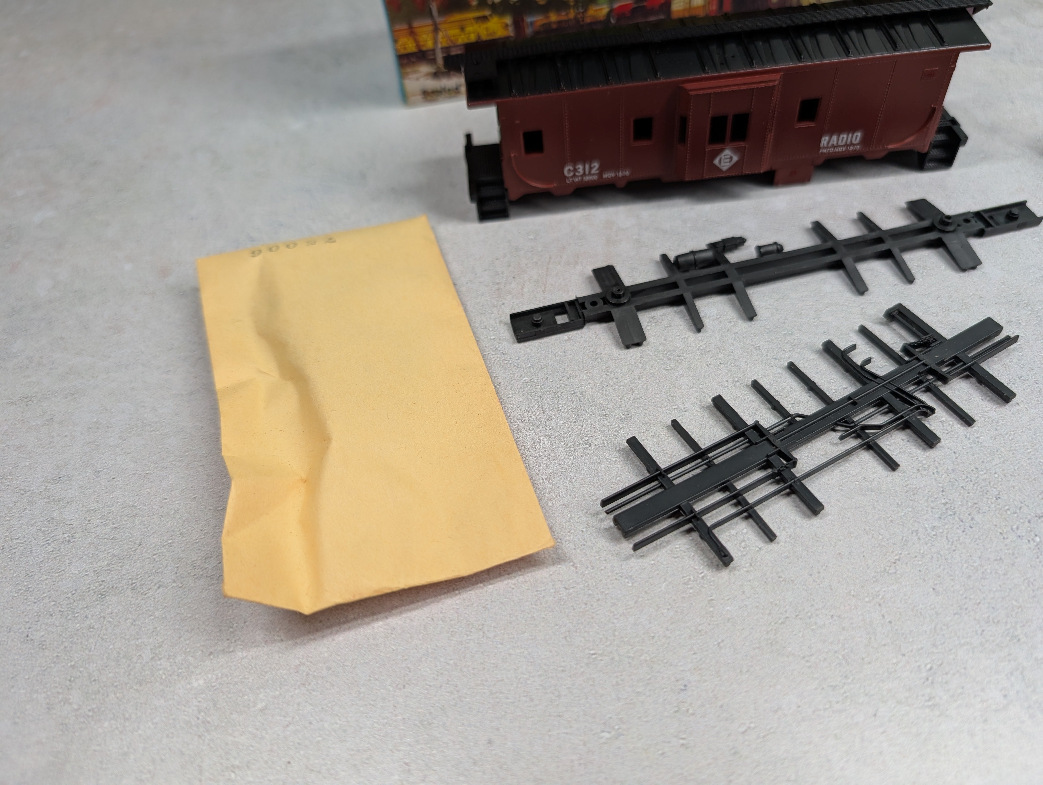 USED Athearn 861 HO Scale Bay Window Caboose Erie Lackawanna #C312 Bev-Bel KIT