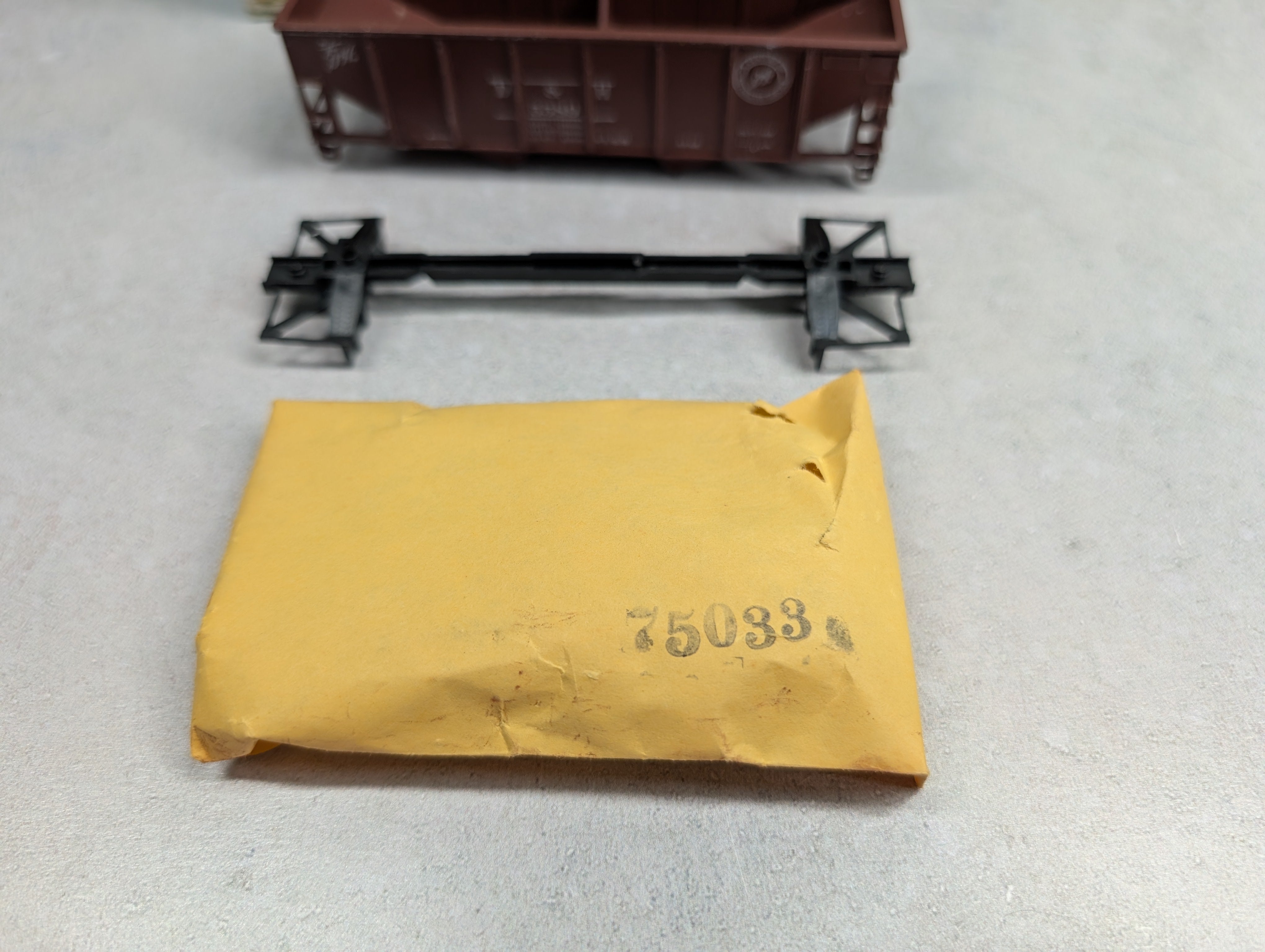 USED Athearn 5442 HO Scale 34' Ribbed-Side Hopper Delaware and Hudson D&H #5589 KIT