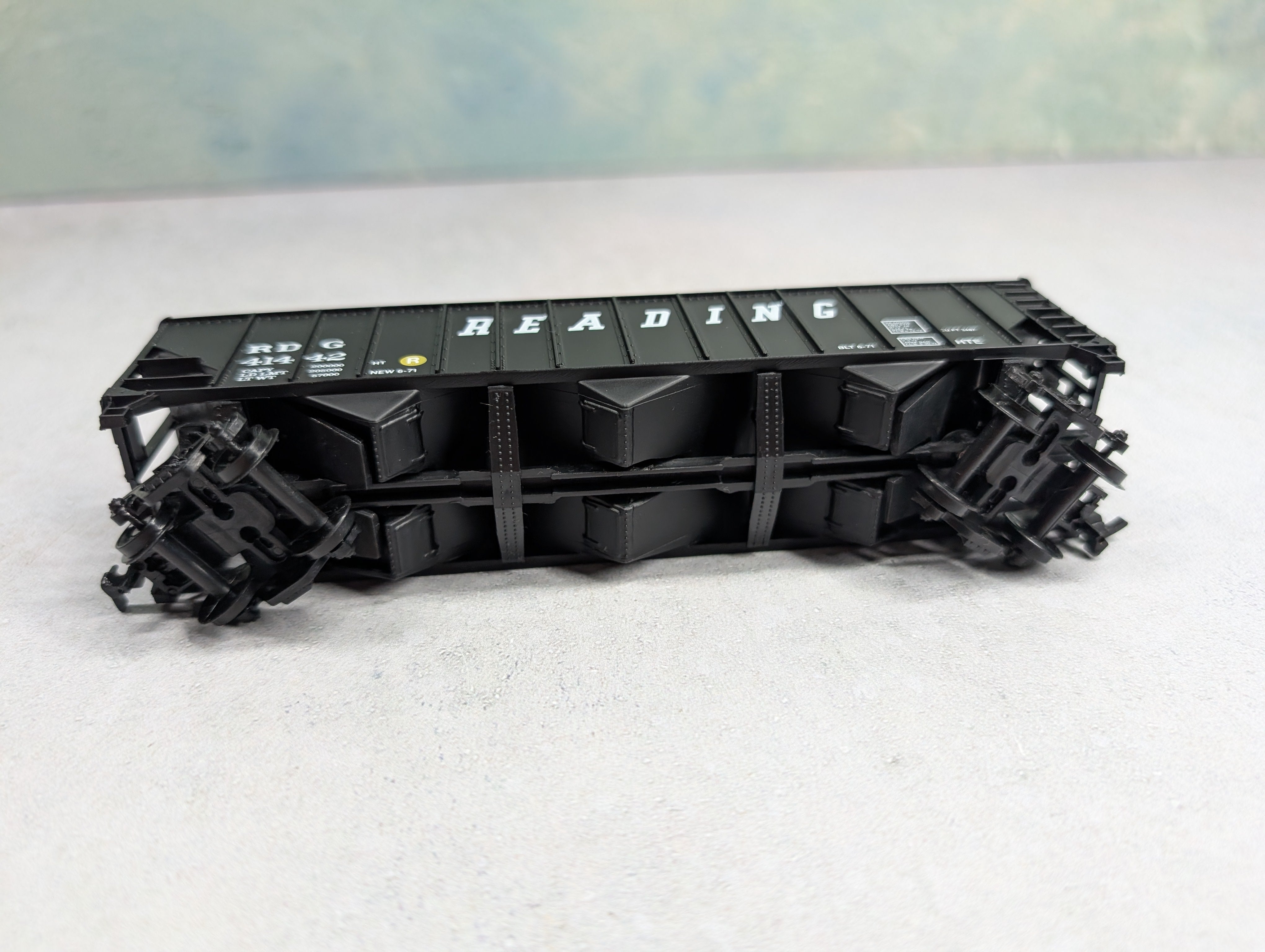 USED Life-Like HO Scale 100 Ton Hopper Reading RDG #41442 (2 pcs)