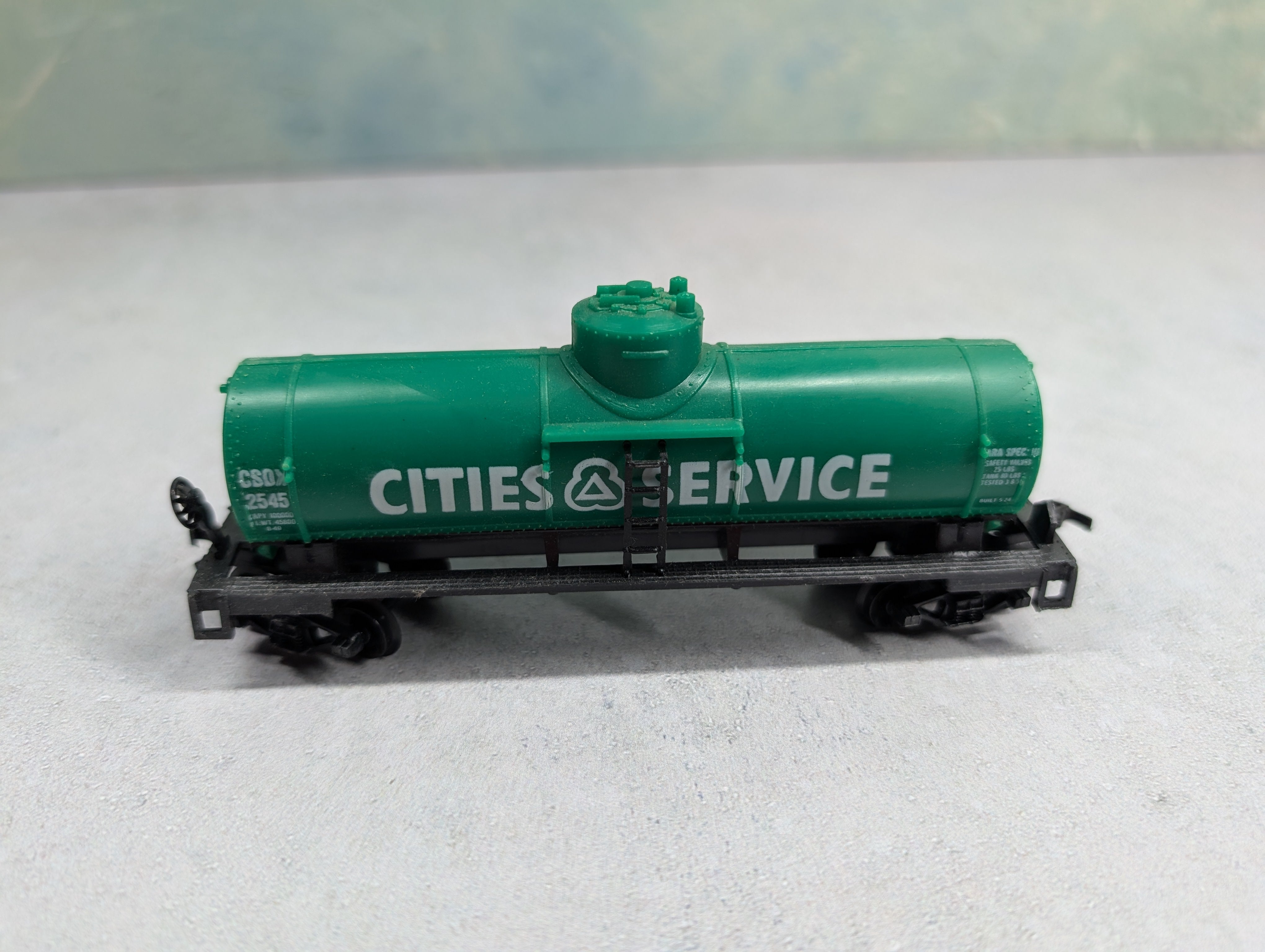 USED Life-Like HO Scale Single Dome Tank Car Cities Service CSOX #2545