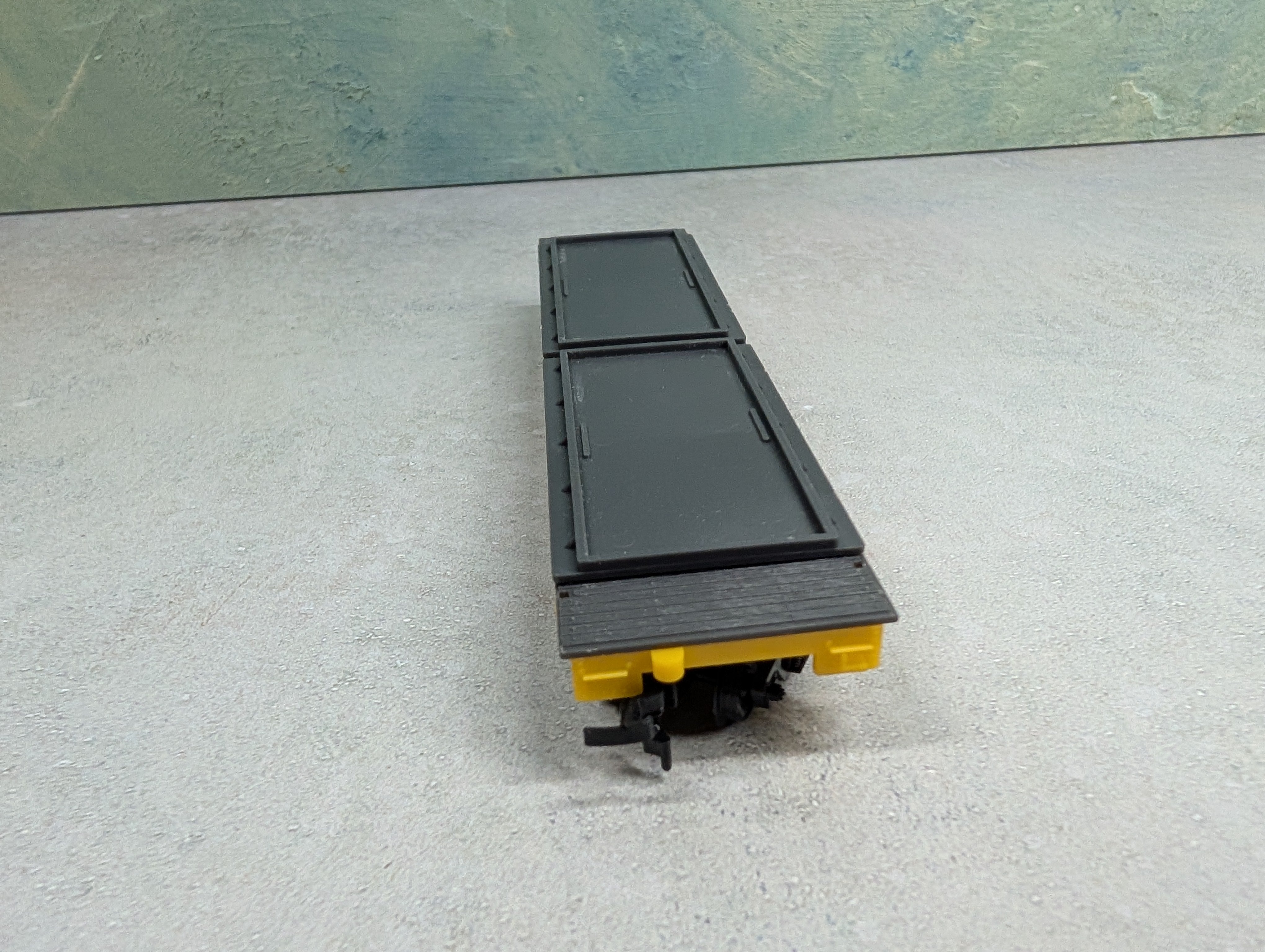 USED Life-Like HO Scale 40' Flat Car Trailer Train MTTX #97566 w/ Sea Land Containers