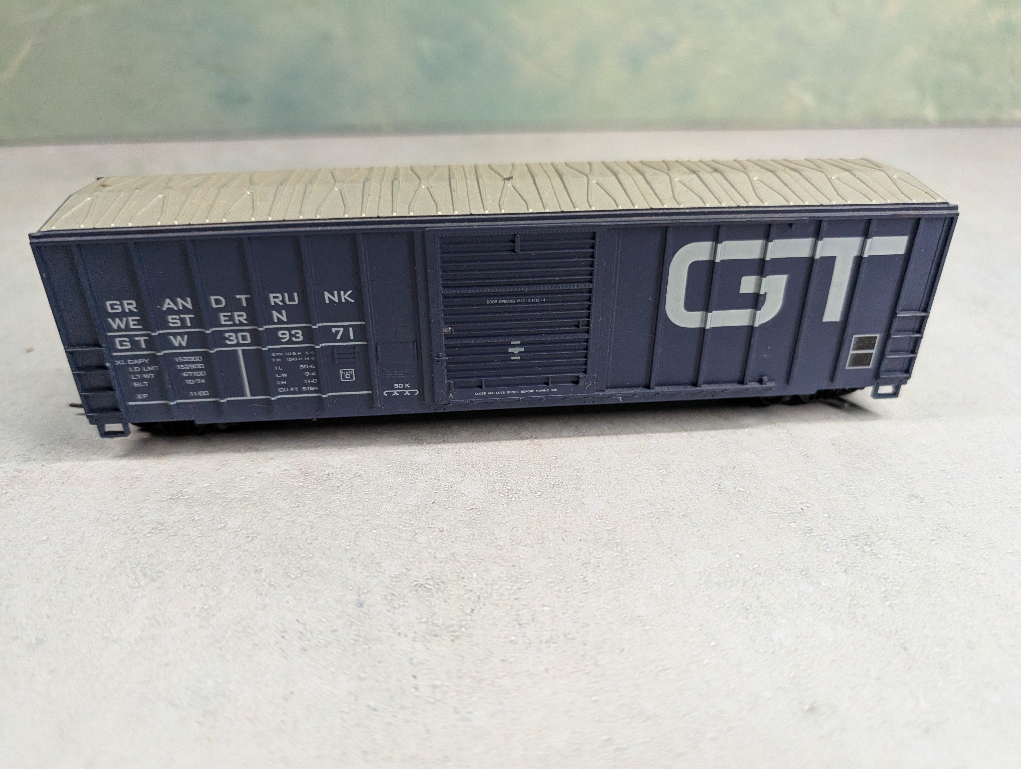USED Roundhouse HO Scale 50' Box Car Grand Trunk Western GTW #309371