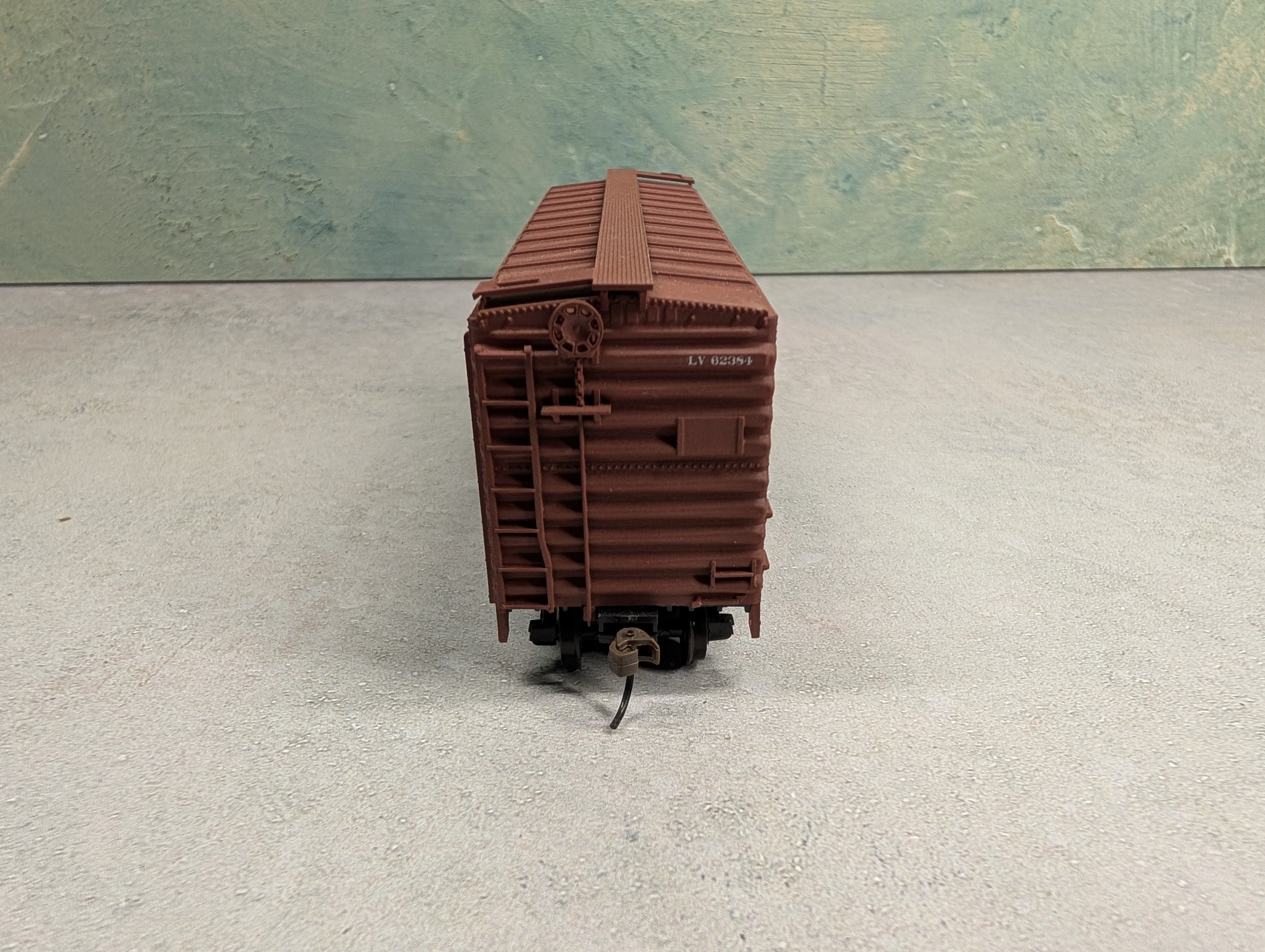 USED Accurail HO Scale 40' Box Car Lehigh Valley LV #62384