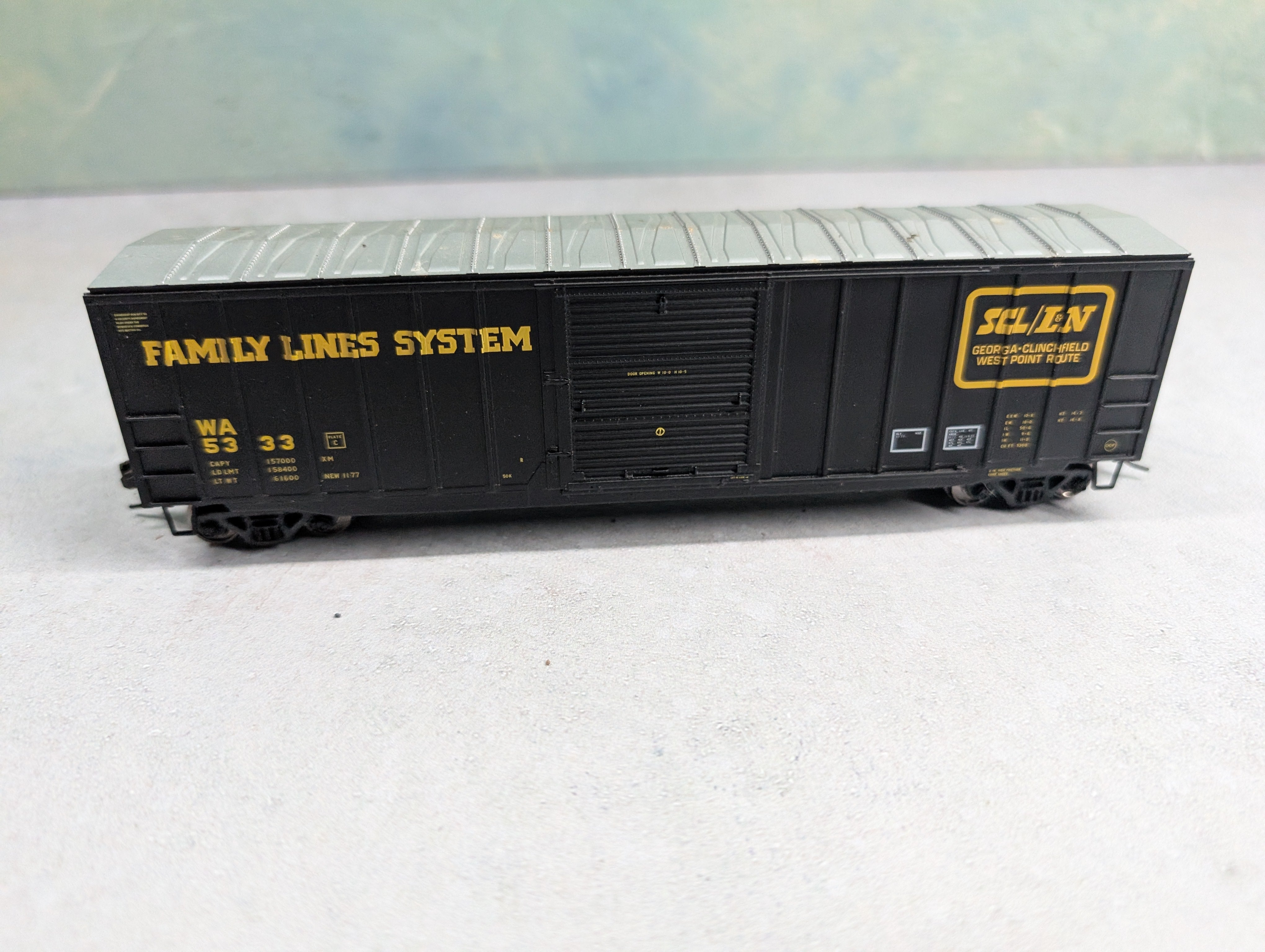USED Atlas HO Scale 50' Box Car Family Lines System WA #5333