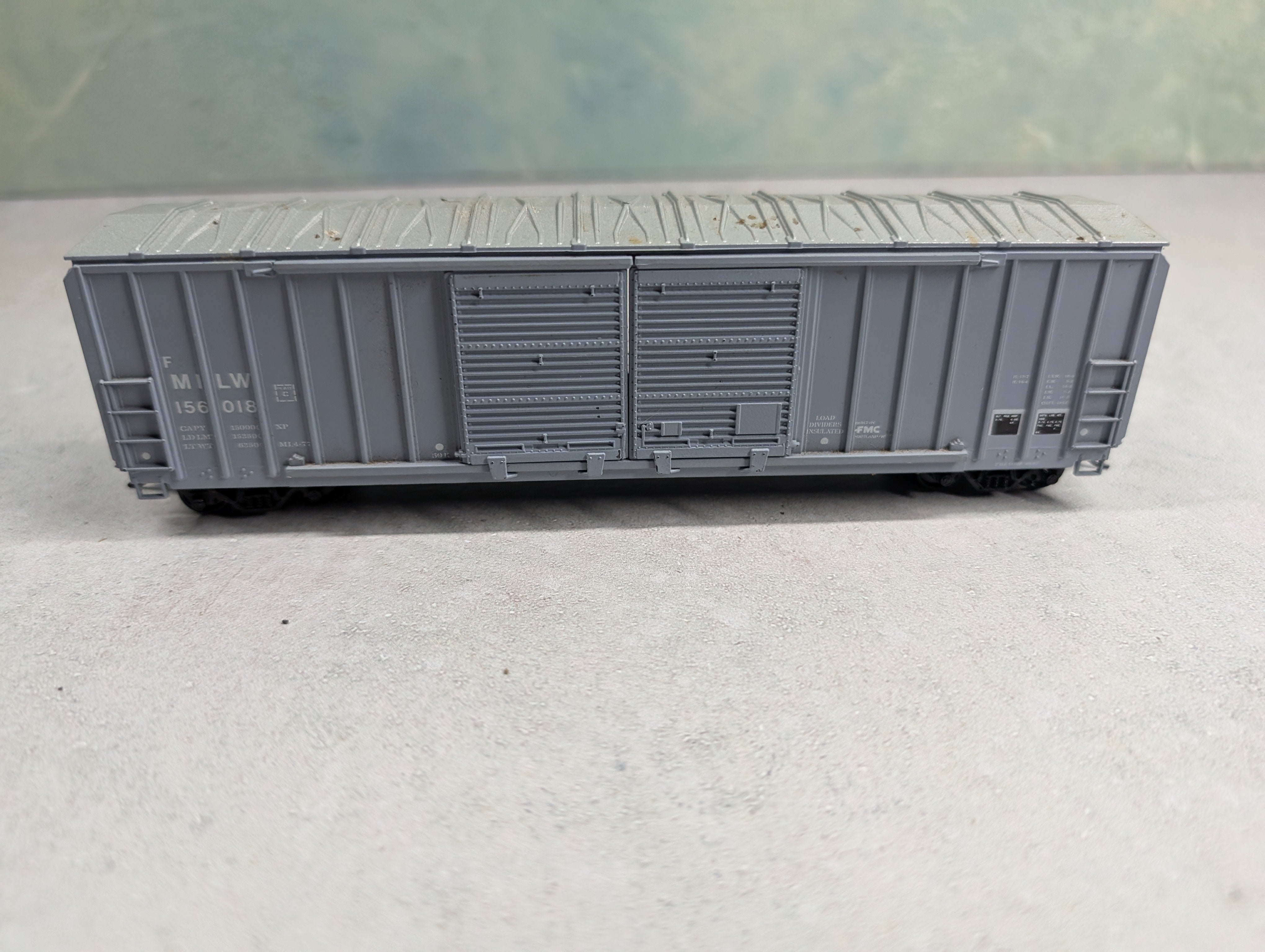 USED Athearn HO Scale 50' Box Car MILW #156018
