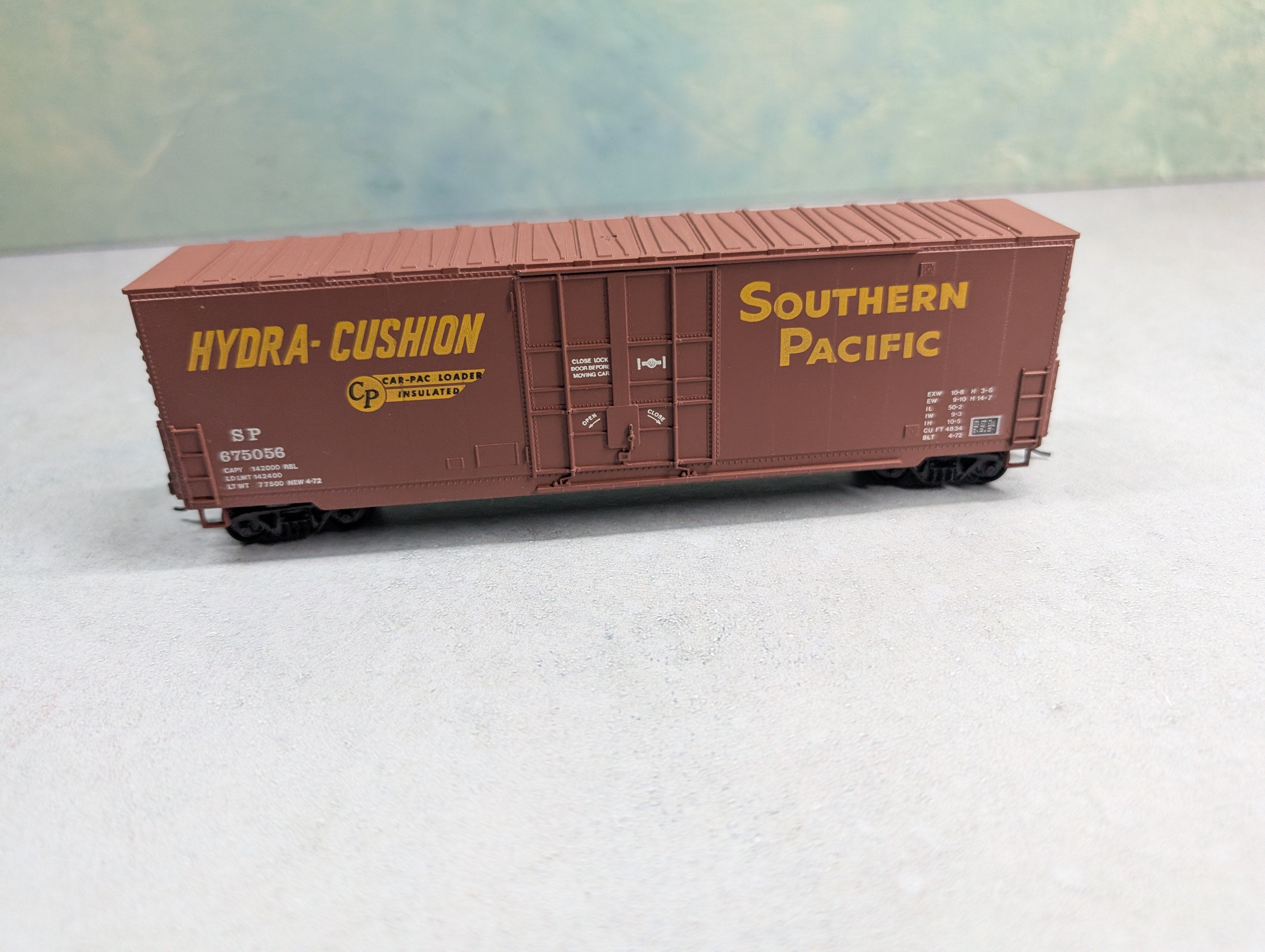 USED Roundhouse HO Scale 50' Box Car Southern Pacific SP #675056