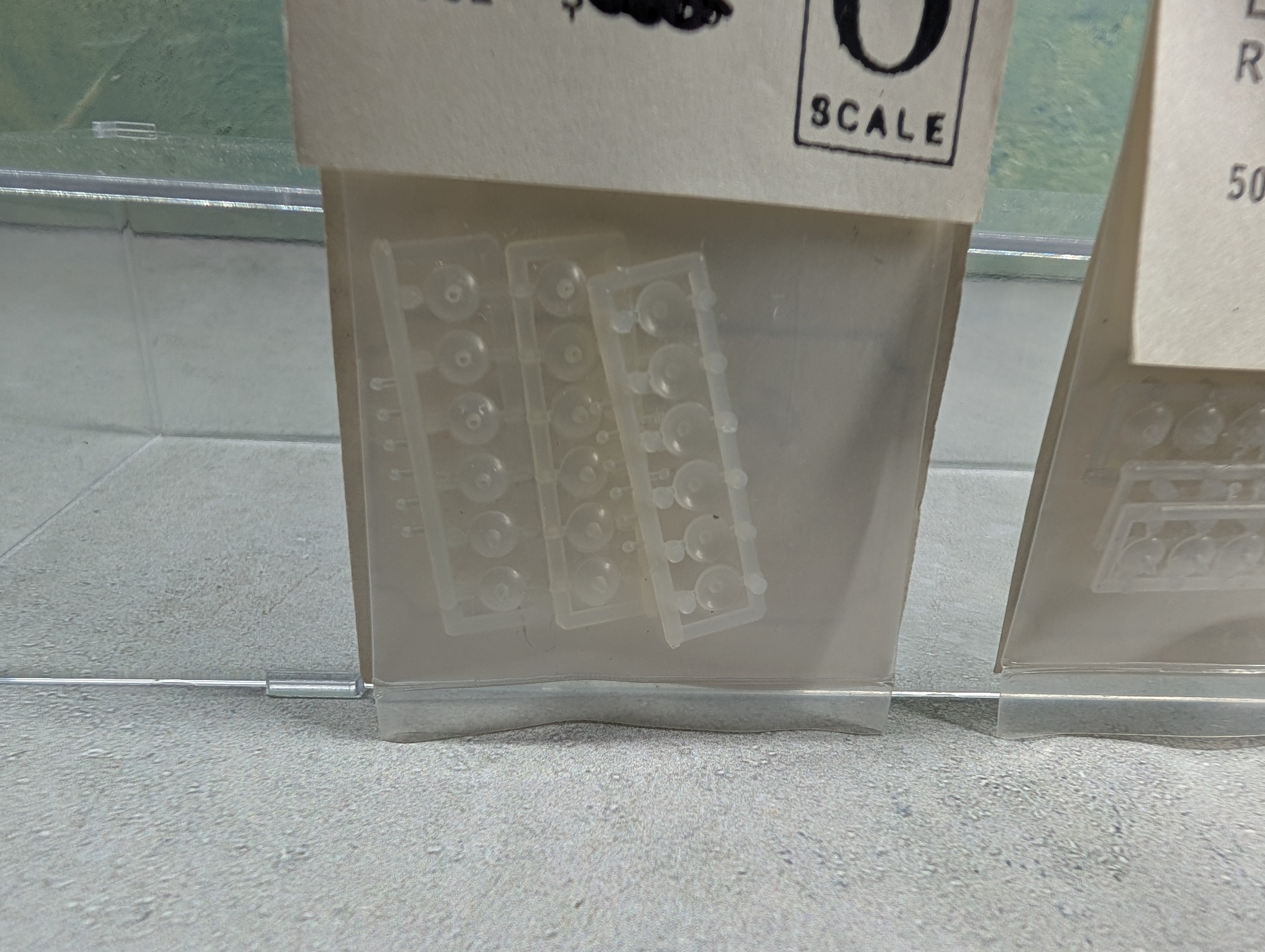 Grandt Line 5062 HO Scale Lamp Reflectors (32 pcs)