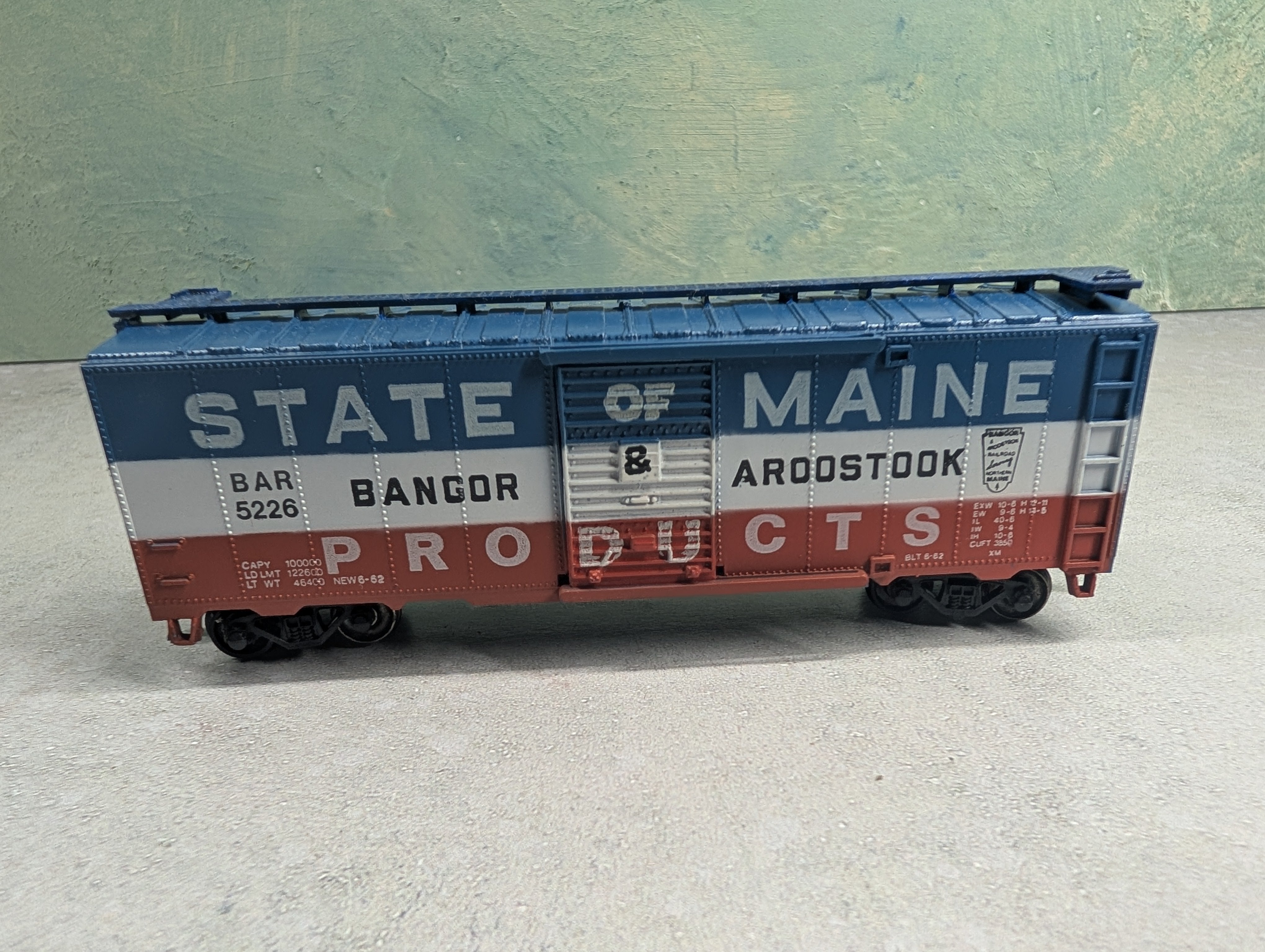 USED Bachmann HO Scale 40' Steel Box Car Bangor and Aroostook BAR #5226 Gearboxes