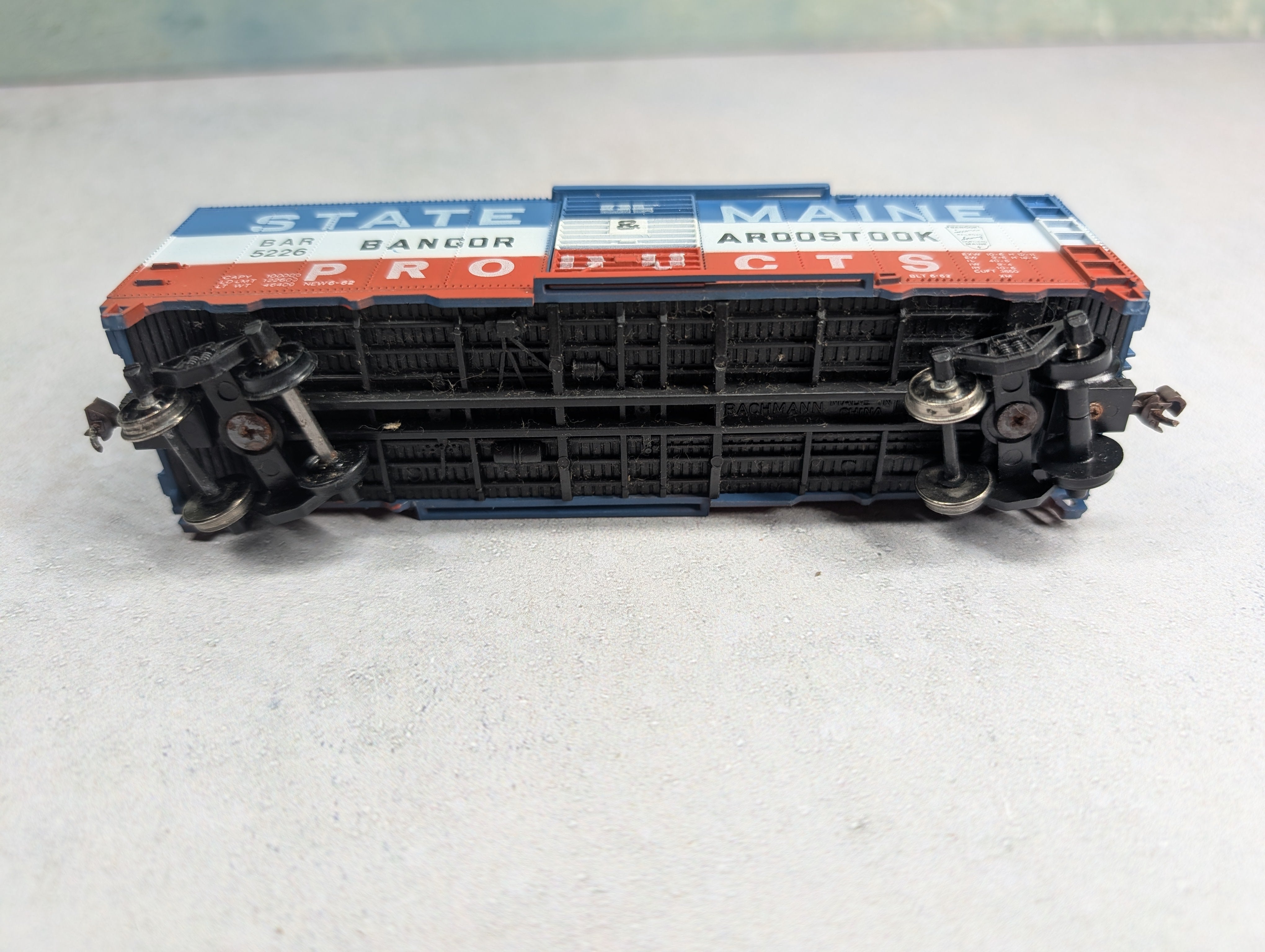 USED Bachmann HO Scale 40' Steel Box Car Bangor and Aroostook BAR #5226 Gearboxes