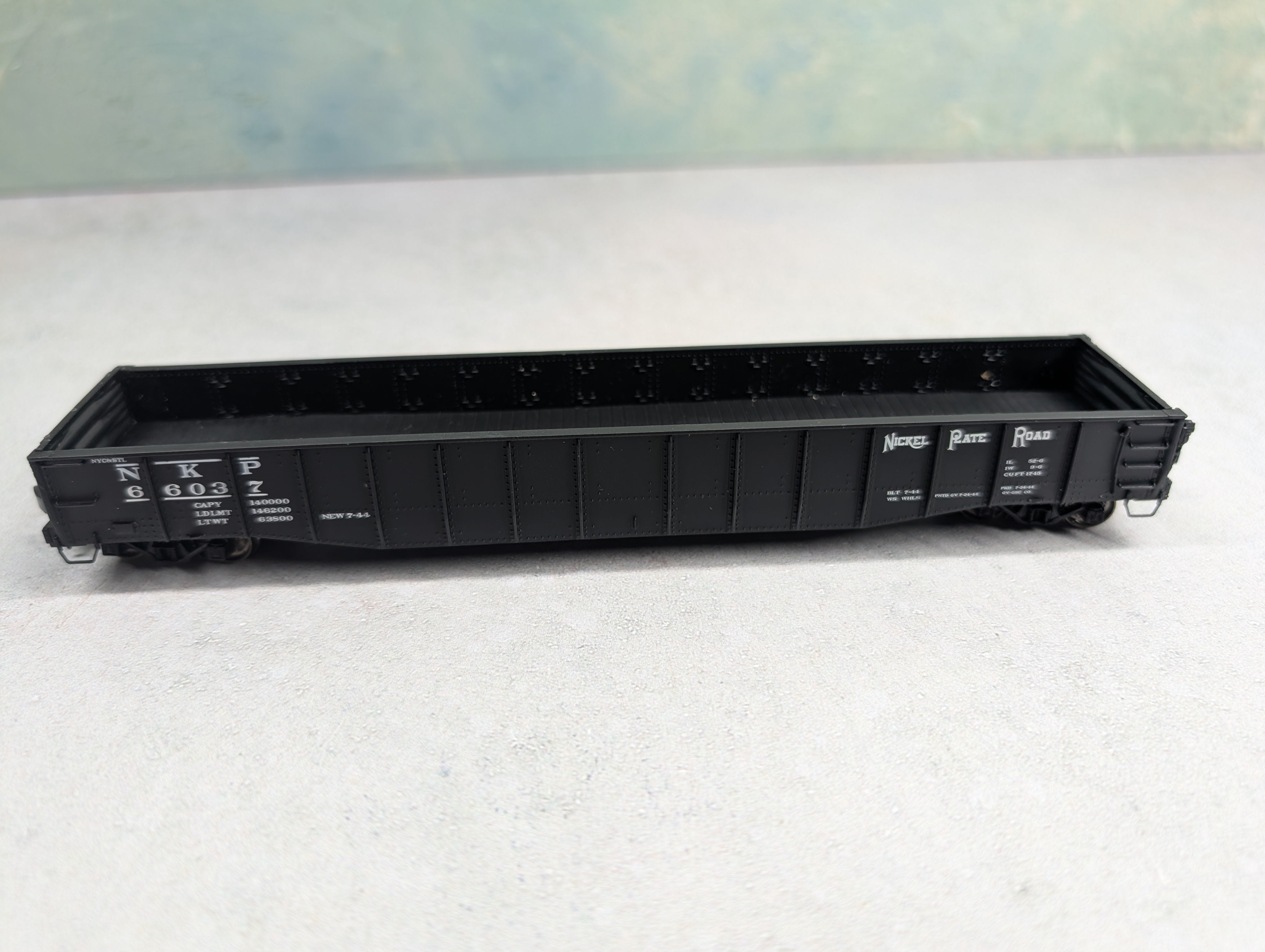 USED Life-Like HO Scale 52'6" Drop End Mill Gondola, Proto 2000 Nickel Plate Road NKP #66037