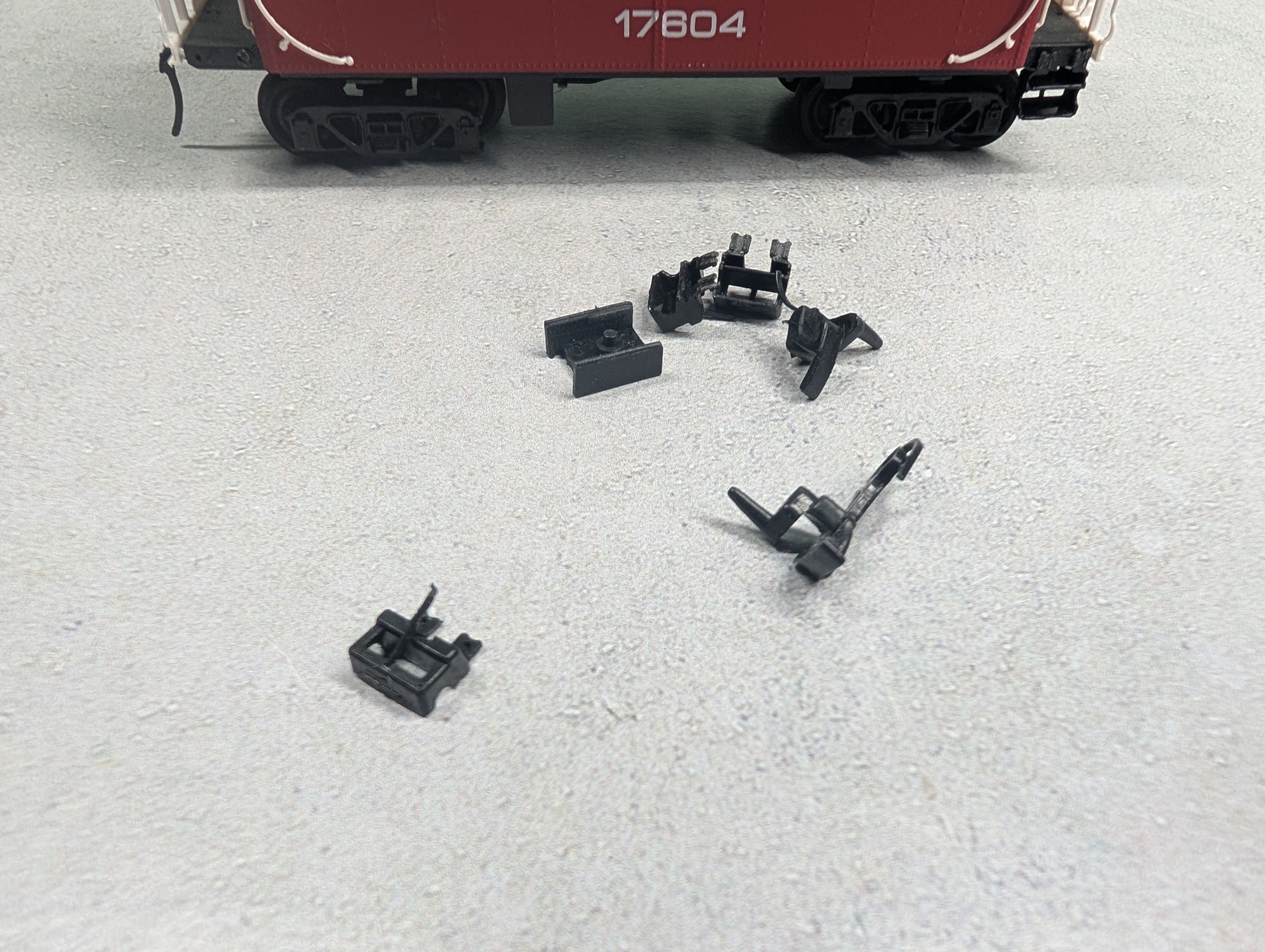 USED Life-Like HO Scale Center Cupola Steel Caboose, Proto 2000 Rock Island #17604