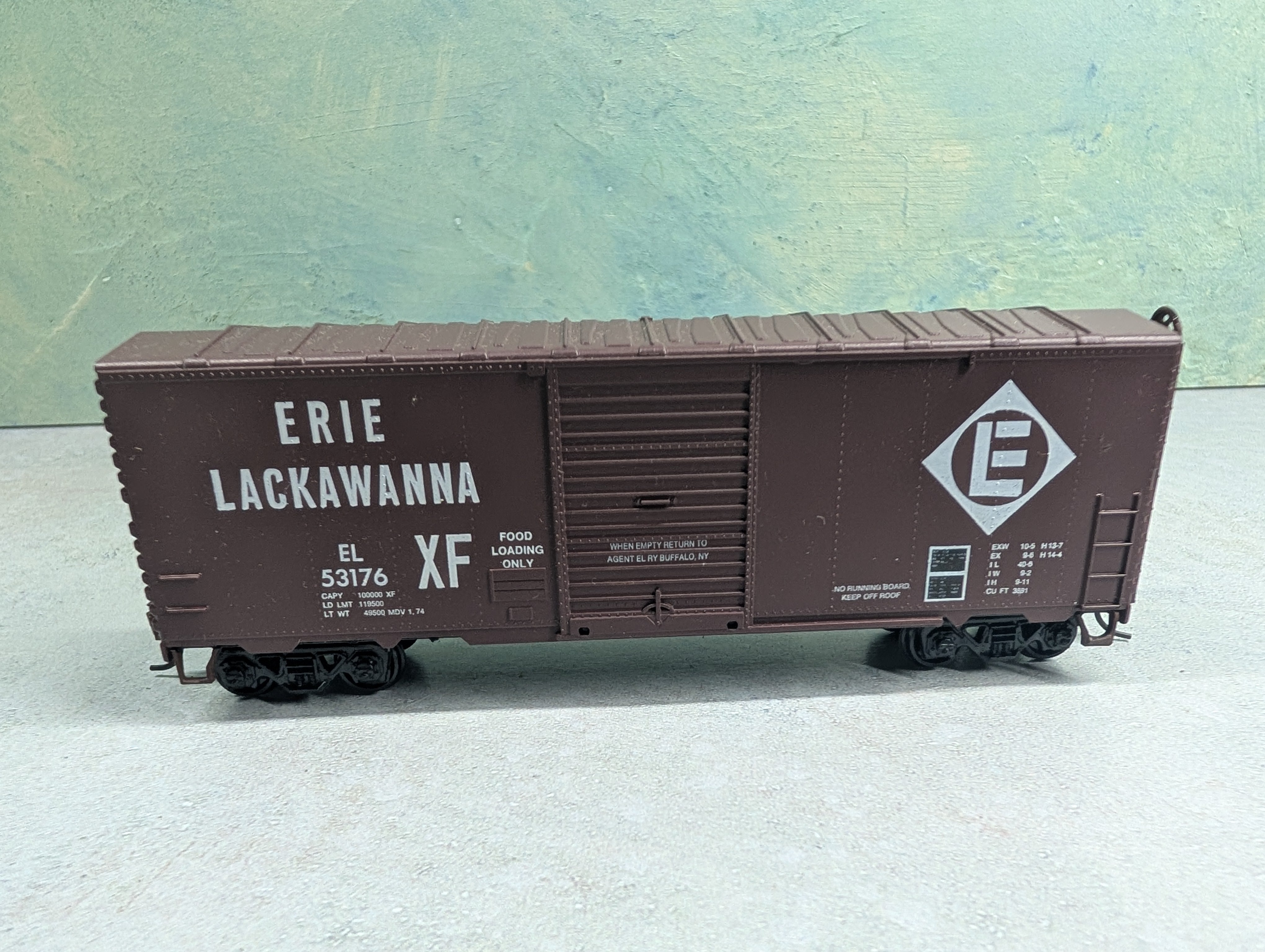 USED Roundhouse HO Scale 40' Box Car Erie Lackawanna EL #53176