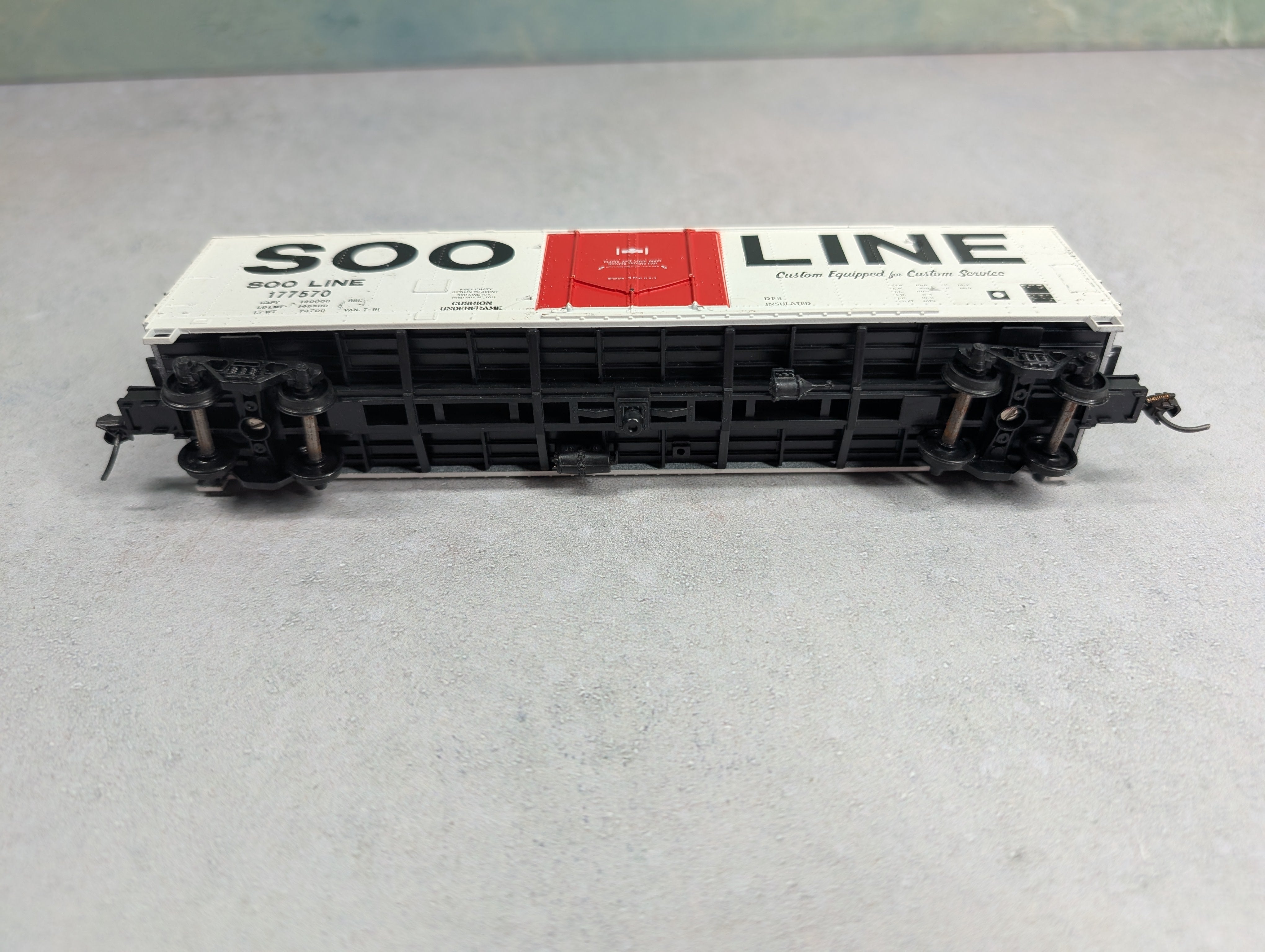 USED HO Scale 50' Box Car SOO Line #177570