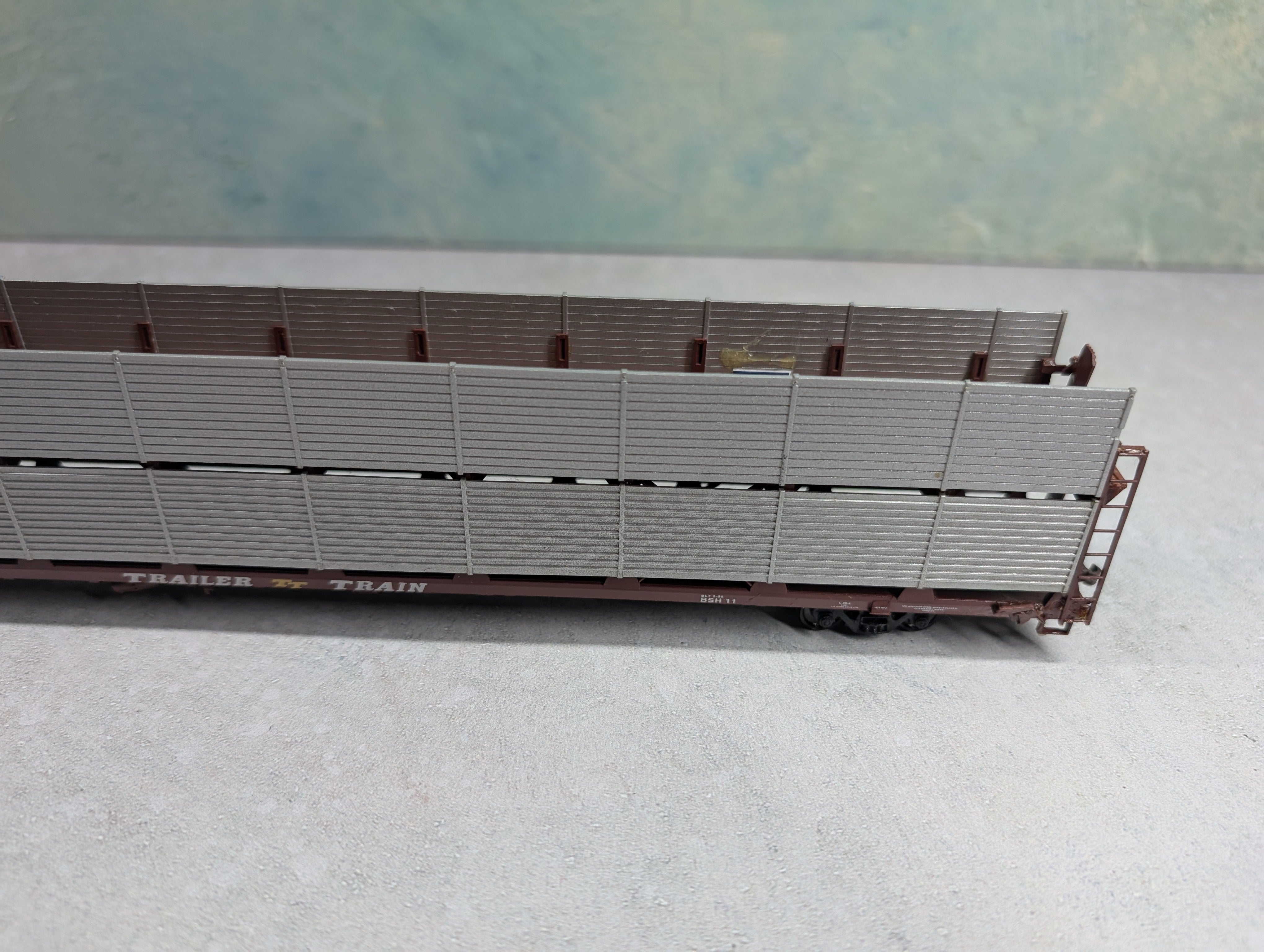 USED Accurail HO Scale Auto Rack Baltimore and Ohio TTX #156902 Needs Repairs