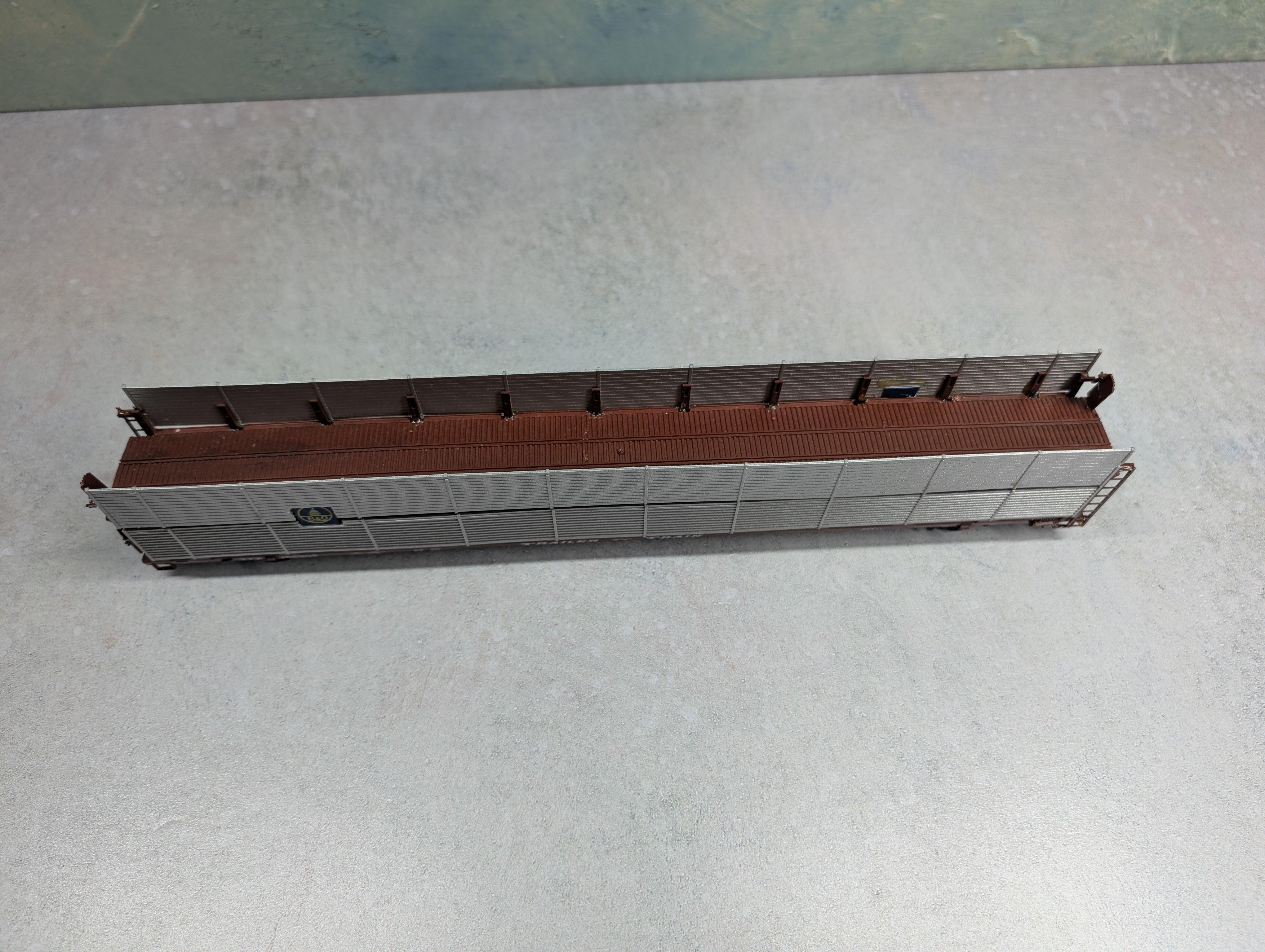 USED Accurail HO Scale Auto Rack Baltimore and Ohio TTX #156902 Needs Repairs