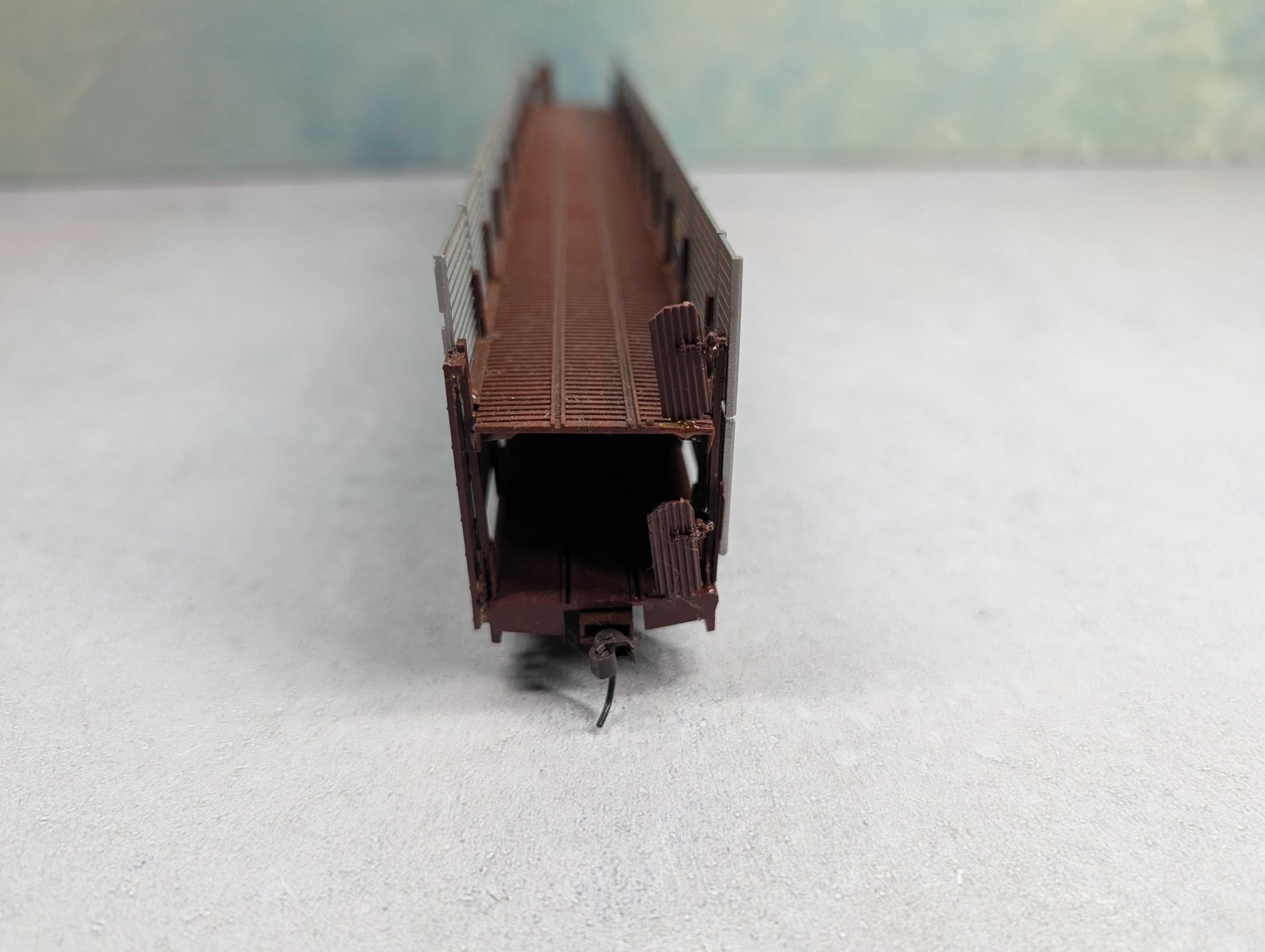 USED Accurail HO Scale Auto Rack Baltimore and Ohio TTX #156902 Needs Repairs