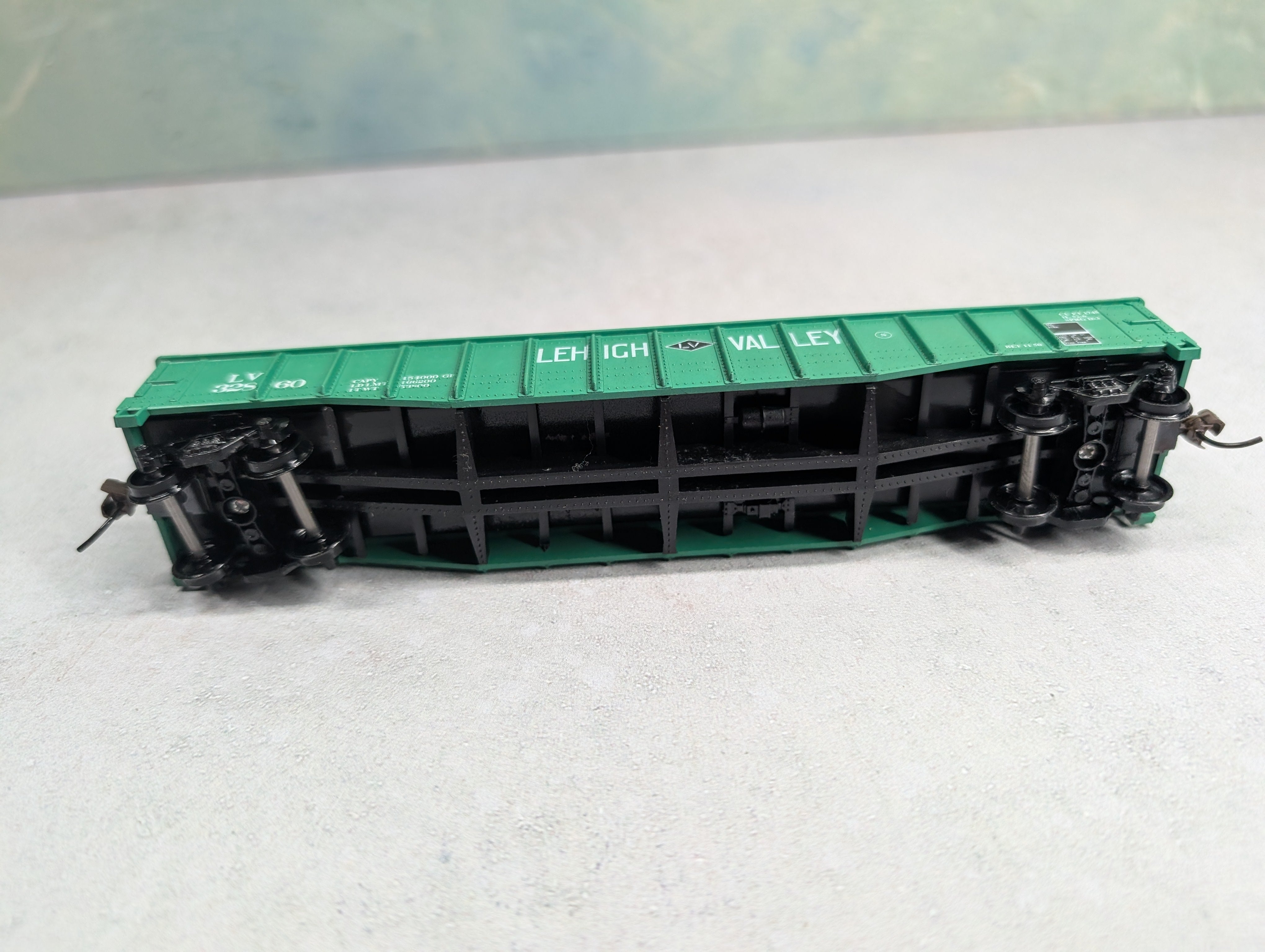 USED Athearn HO Scale 50' Gondola Lehigh Valley LV #32860