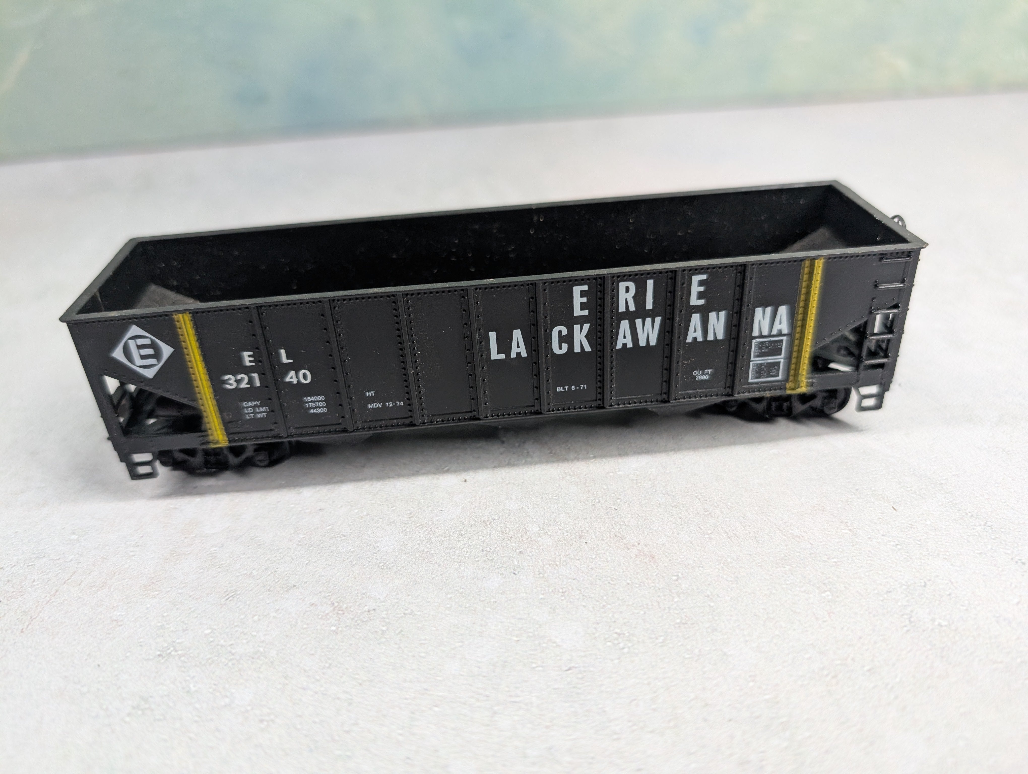 USED Roundhouse HO Scale Open Hopper Erie Lackawanna EL #32140