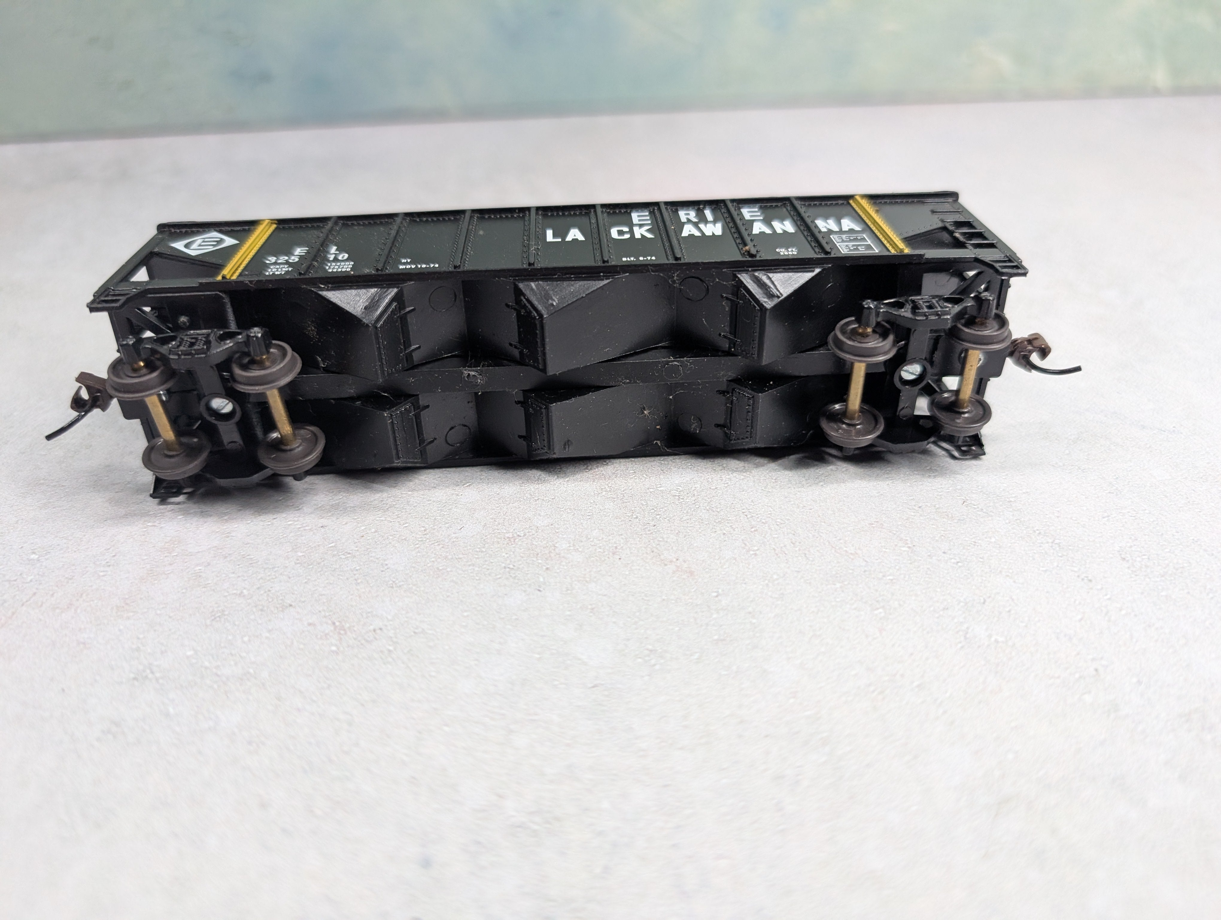 USED Roundhouse HO Scale Open Hopper Erie Lackawanna EL #62510