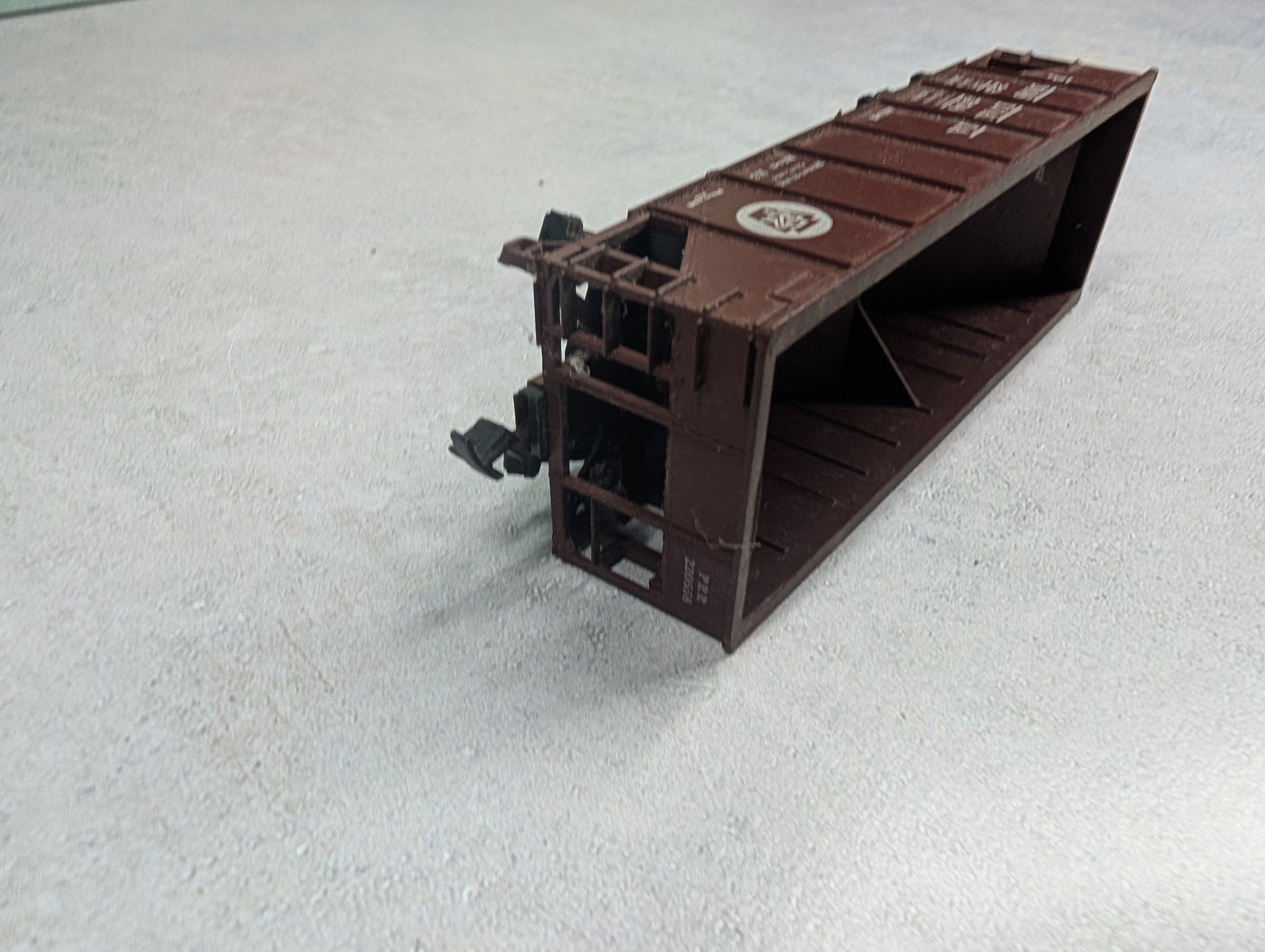 USED Athearn HO Scale 2 Bay Open Hopper Pennsylvania PRR #220558 Rough