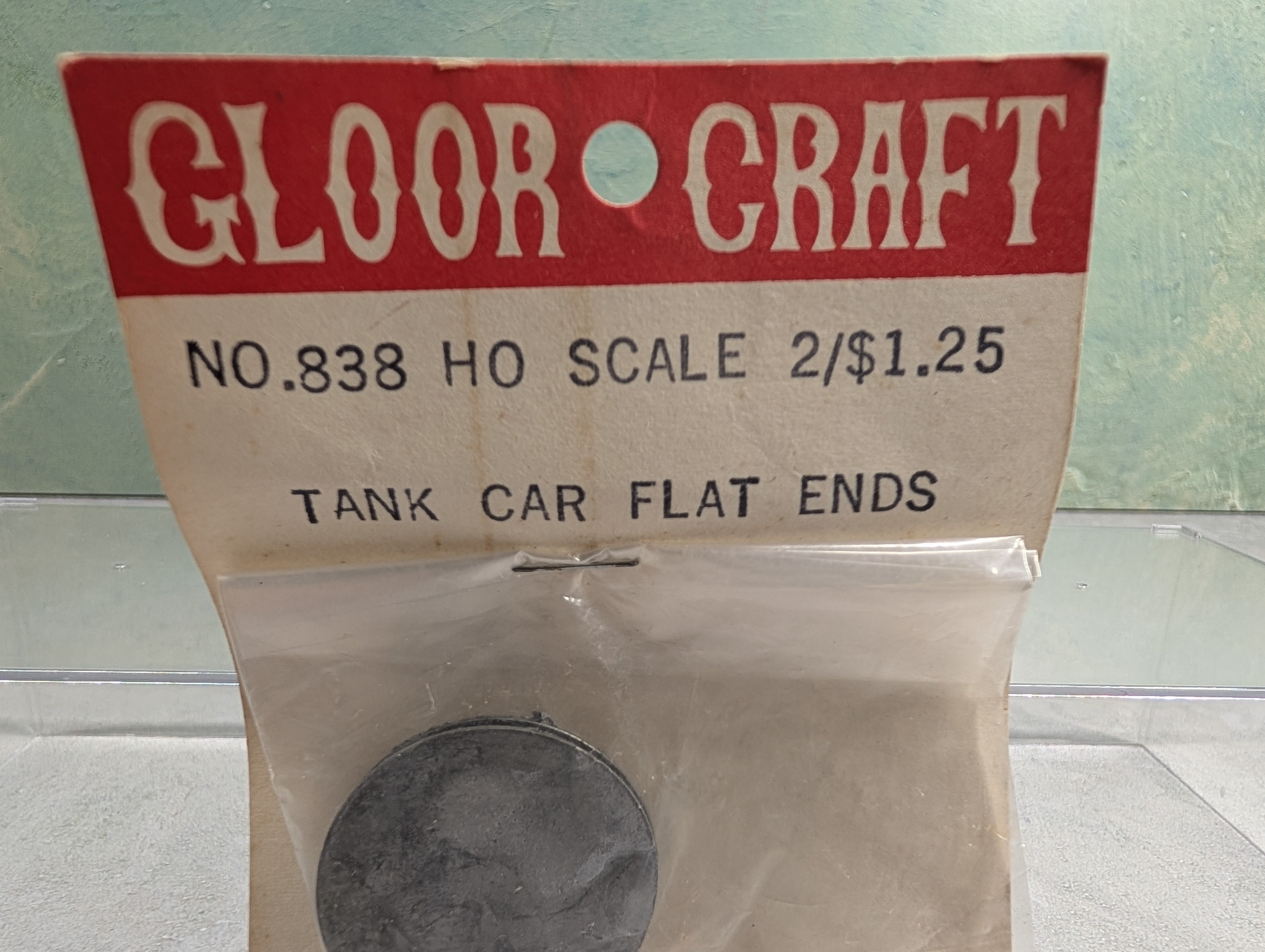 Gloor Craft 838 HO Scale Tank Car Flat Ends, Unpainted Metal (2 pcs)