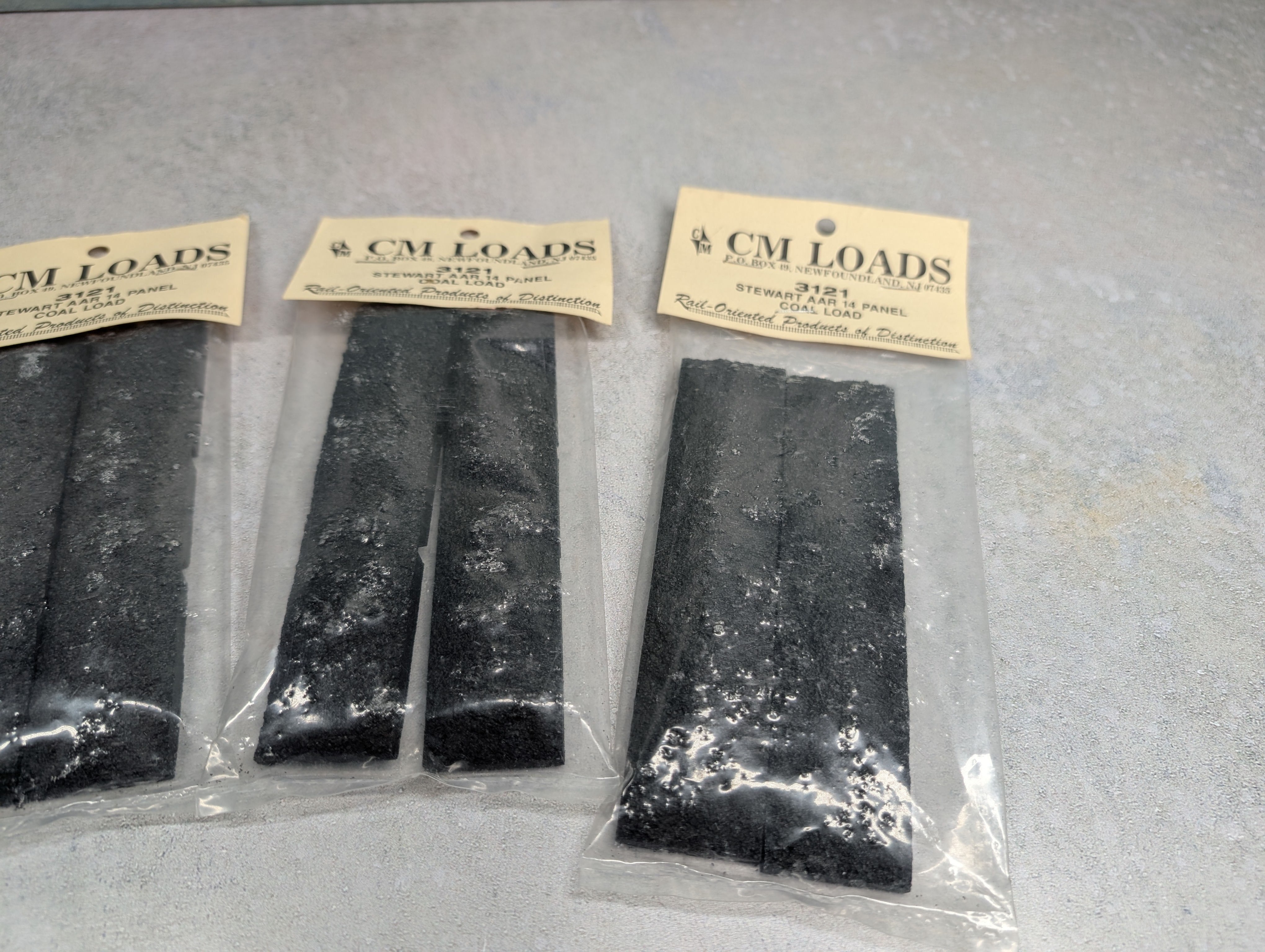 CM Loads 3121 HO Scale Stewart AAR 14 Panel Coal Loads (8 pcs)