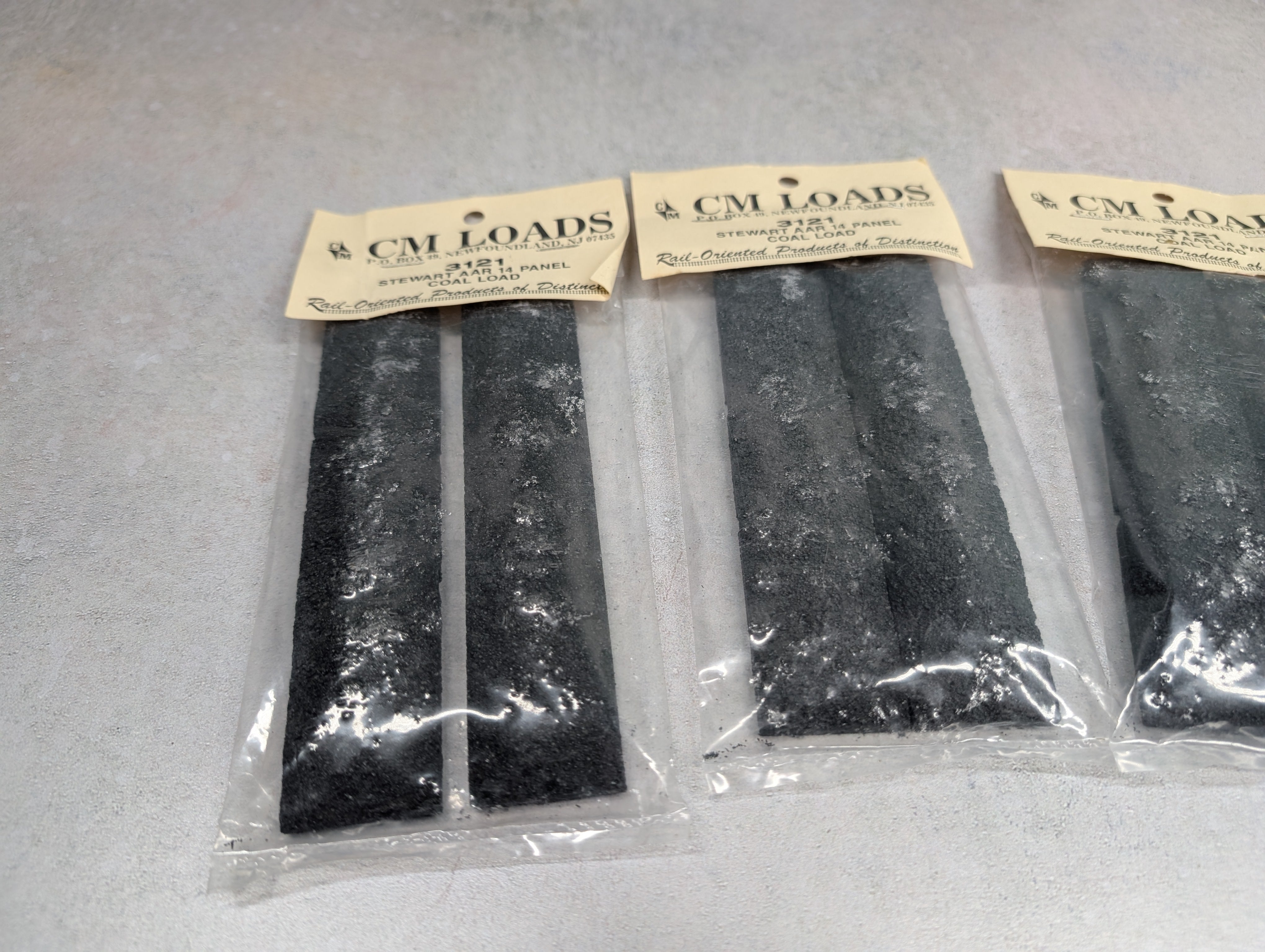 CM Loads 3121 HO Scale Stewart AAR 14 Panel Coal Loads (8 pcs)