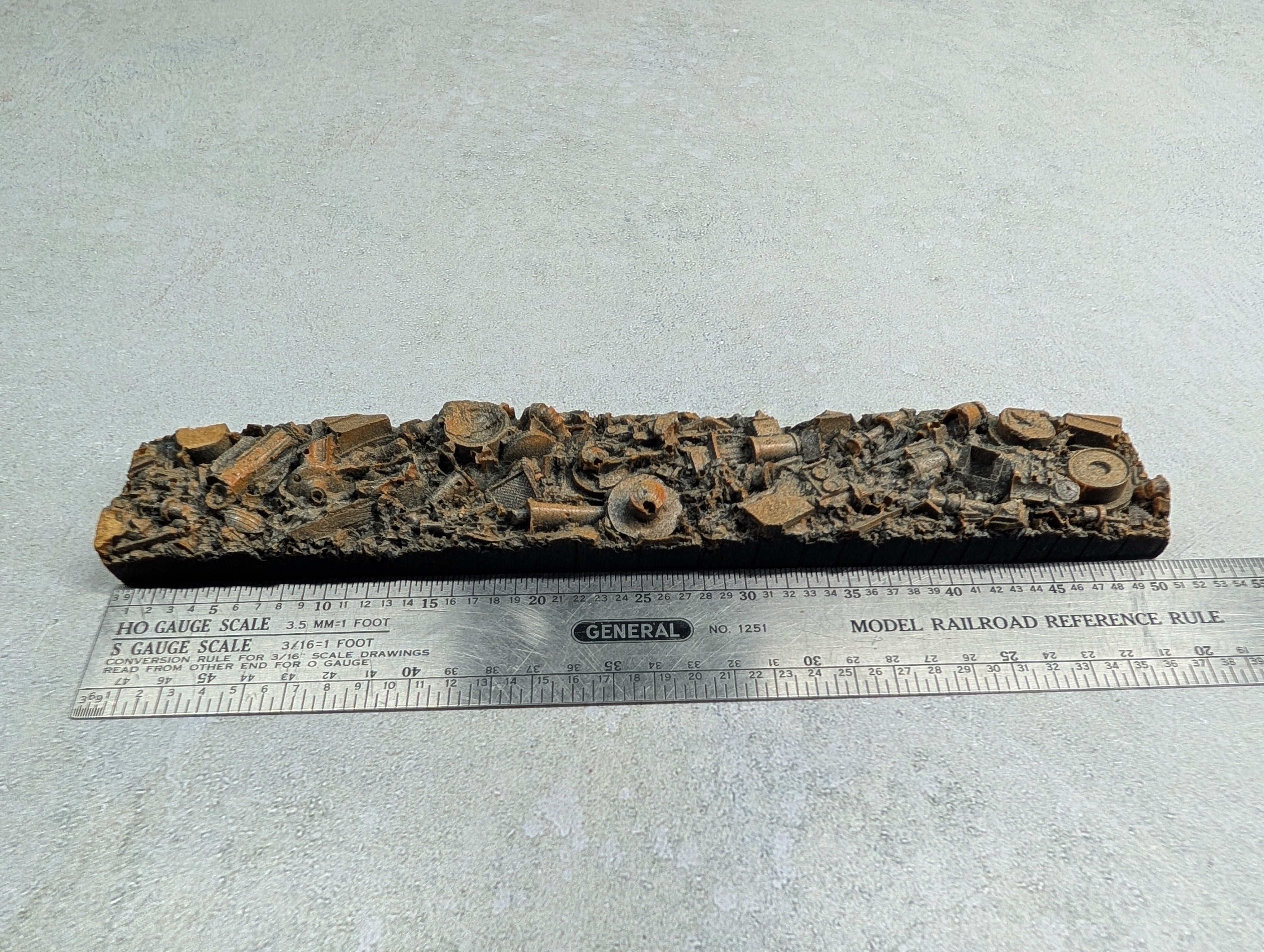 USED HO Scale Scrap Load for Gondola