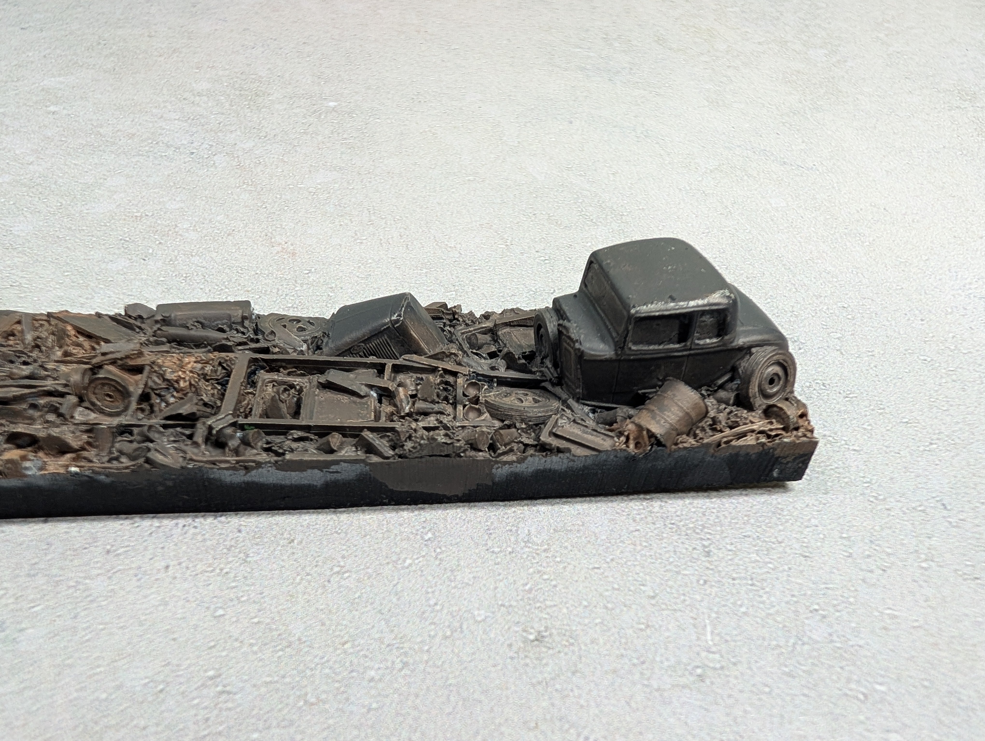 USED Chooch Enterprises Inc HO Scale Automobile Scrap Load for Gondola