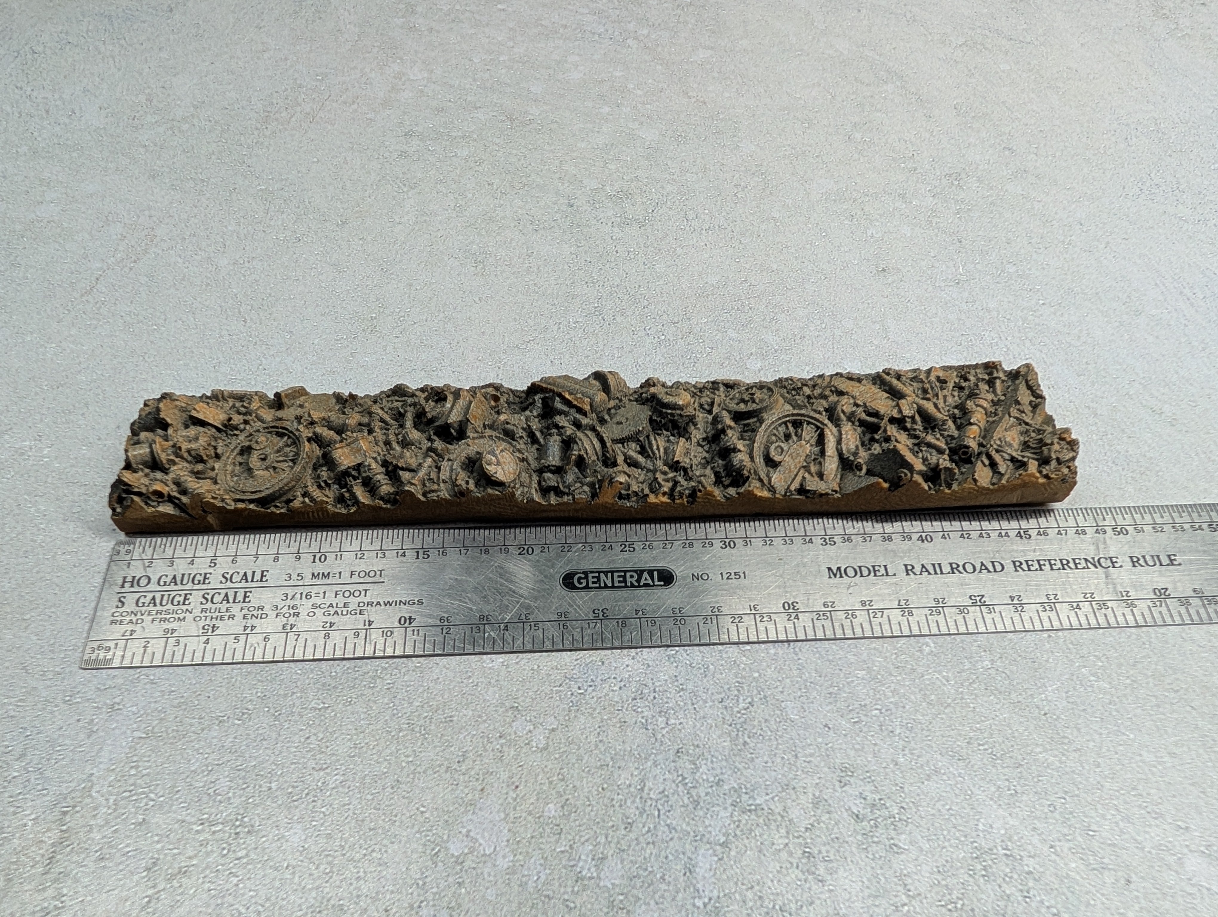 USED HO Scale Scrap Load for Gondola