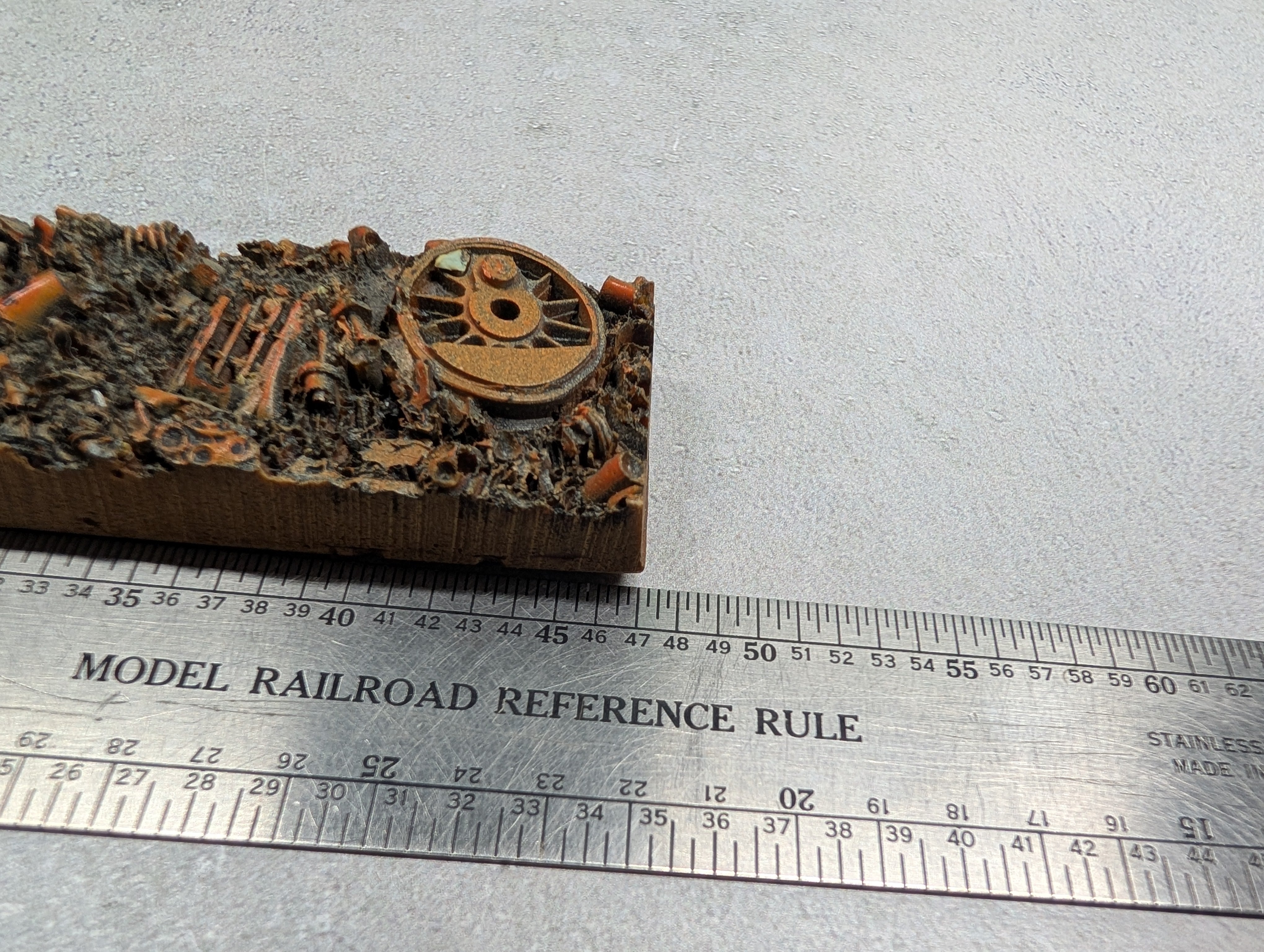 USED HO Scale Scrap Load for Gondola