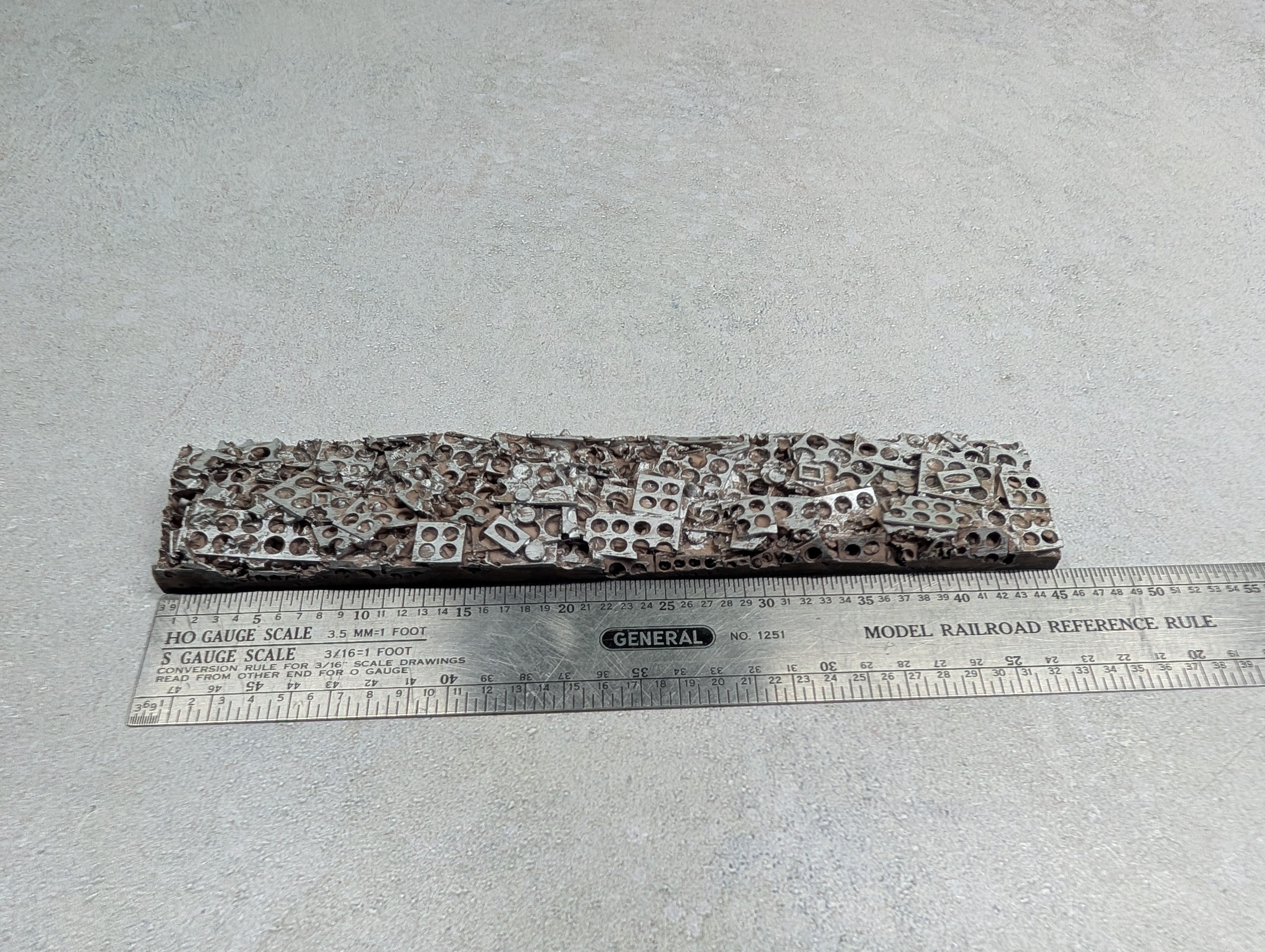 USED HO Scale Metal Scrap Load for Gondola