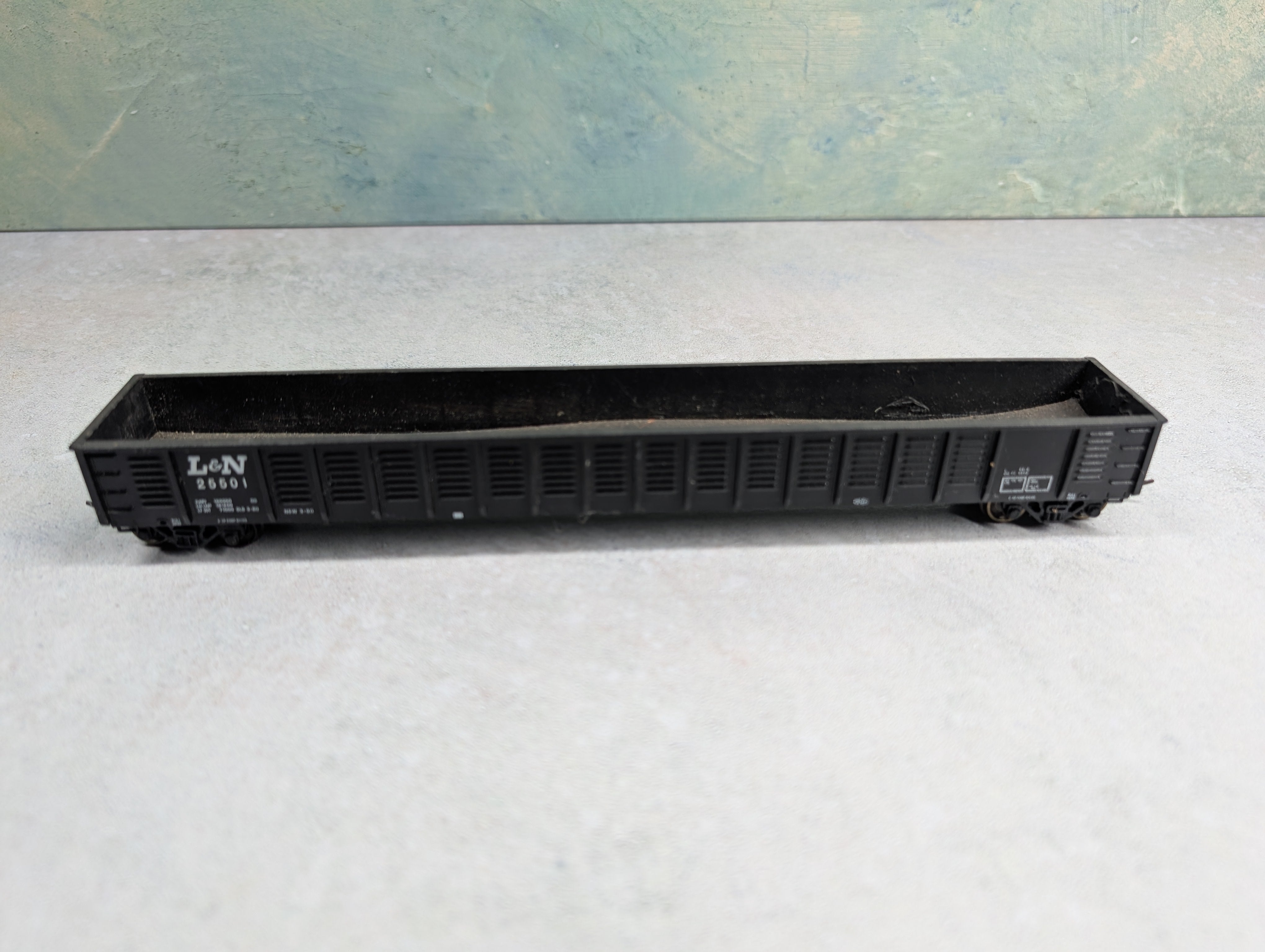 USED HO Scale 65' Mill Gondola Louisville & Nashville L&N #25501