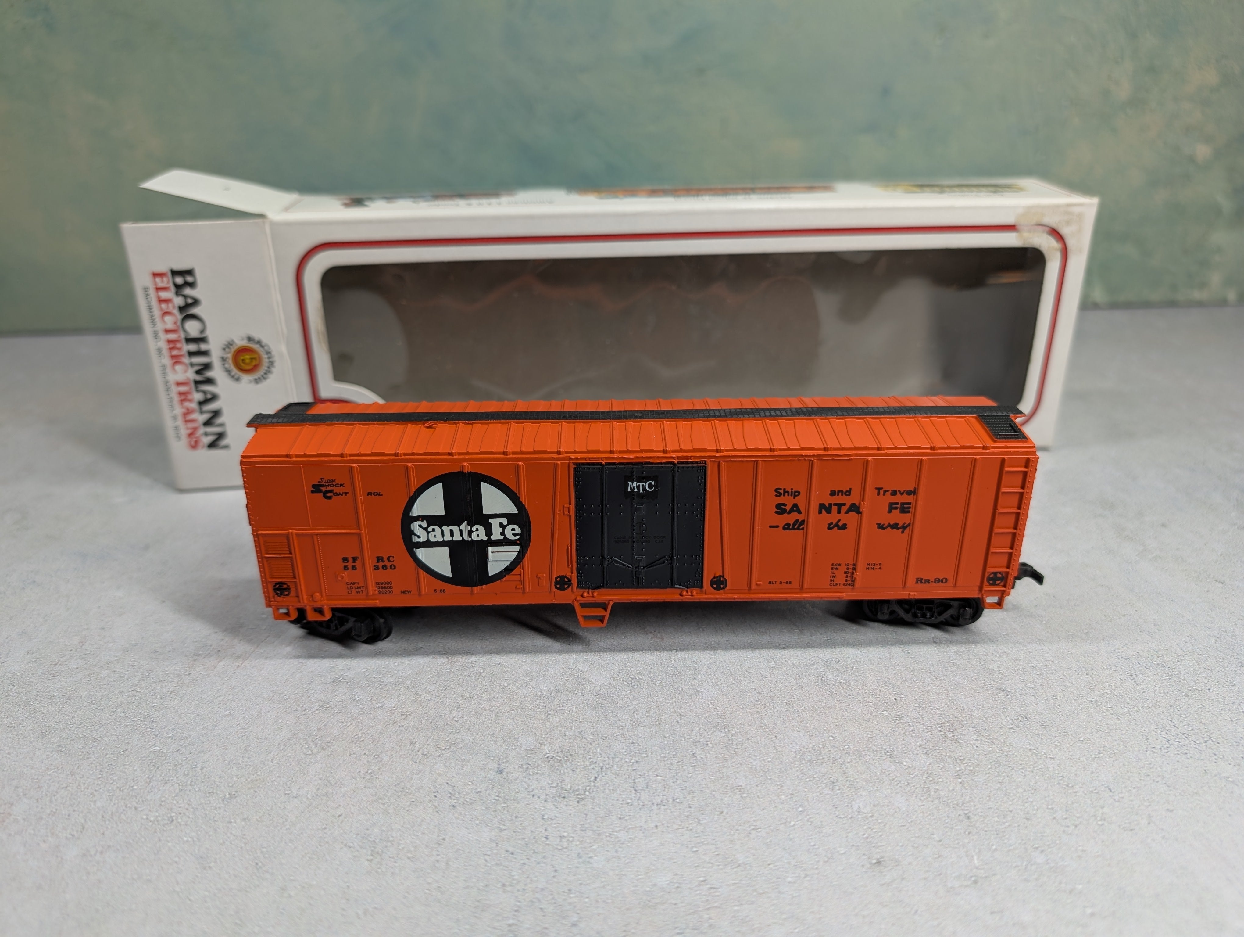 USED Bachmann HO Scale Lot of 50' Box Cars MLW, ATSF, UP, PC, SWIFT