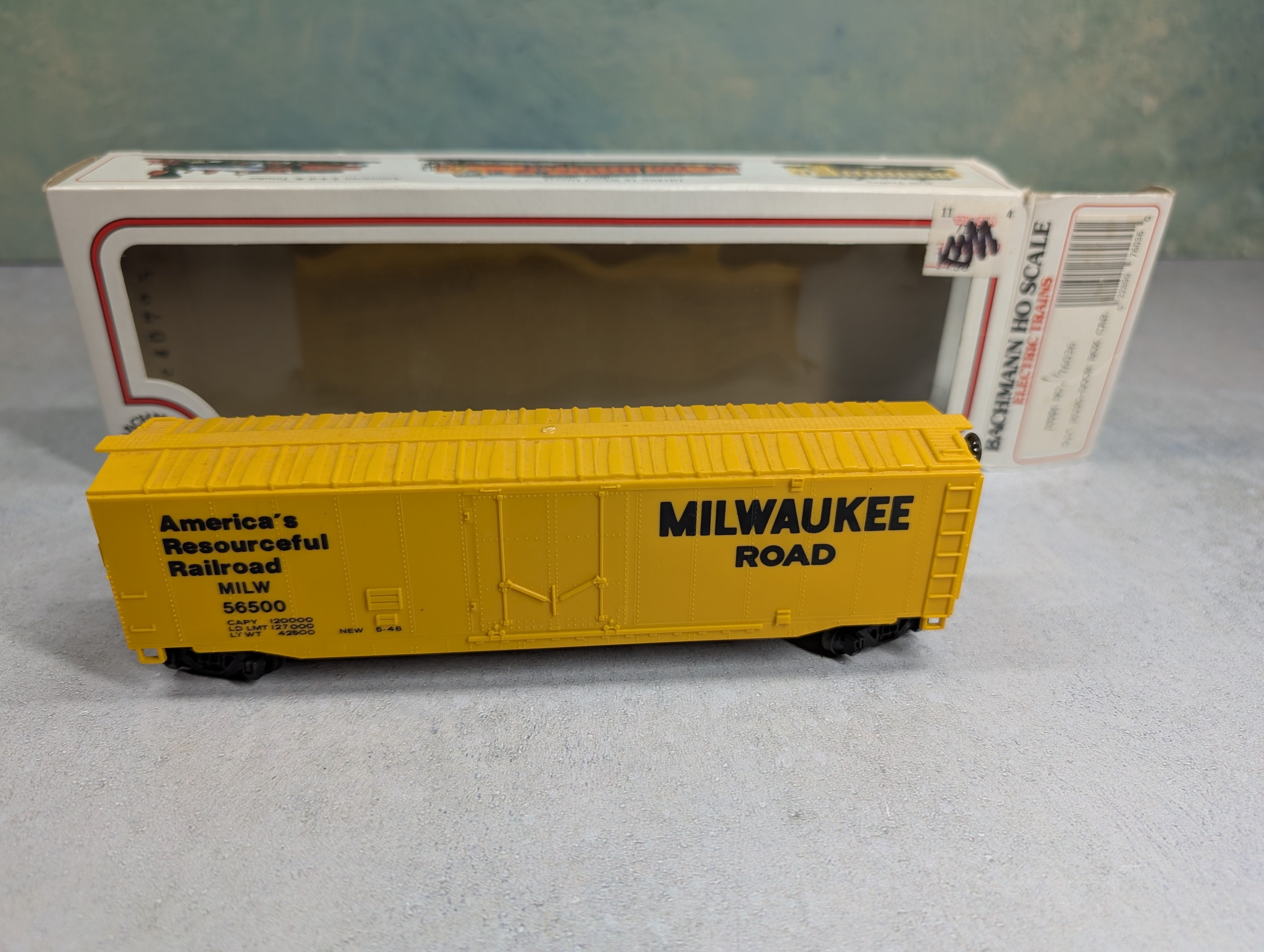 USED Bachmann HO Scale Lot of 50' Box Cars MLW, ATSF, UP, PC, SWIFT