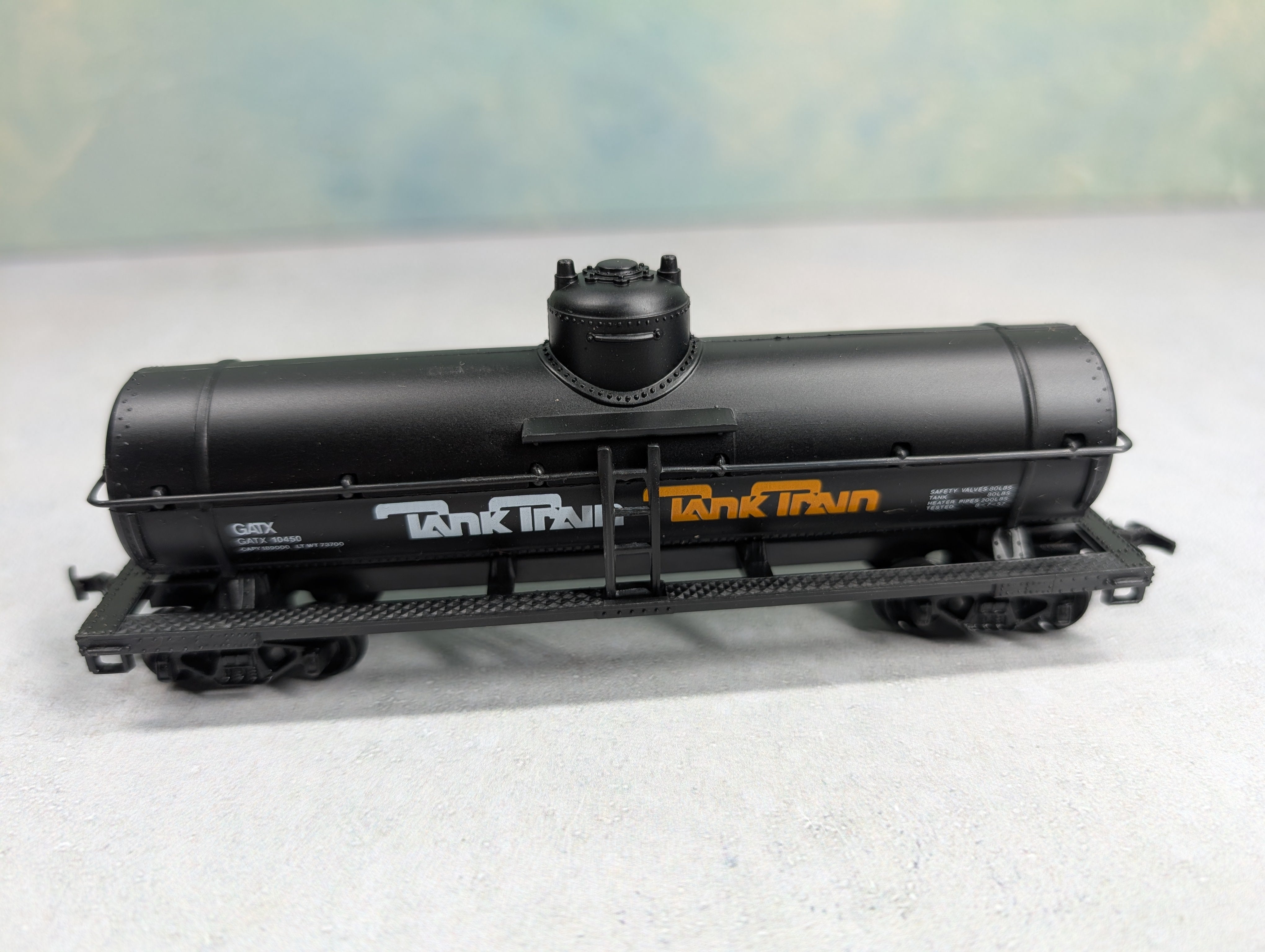 USED Model Power HO Scale Chemical Tank Car Tank-Train GATX #10450